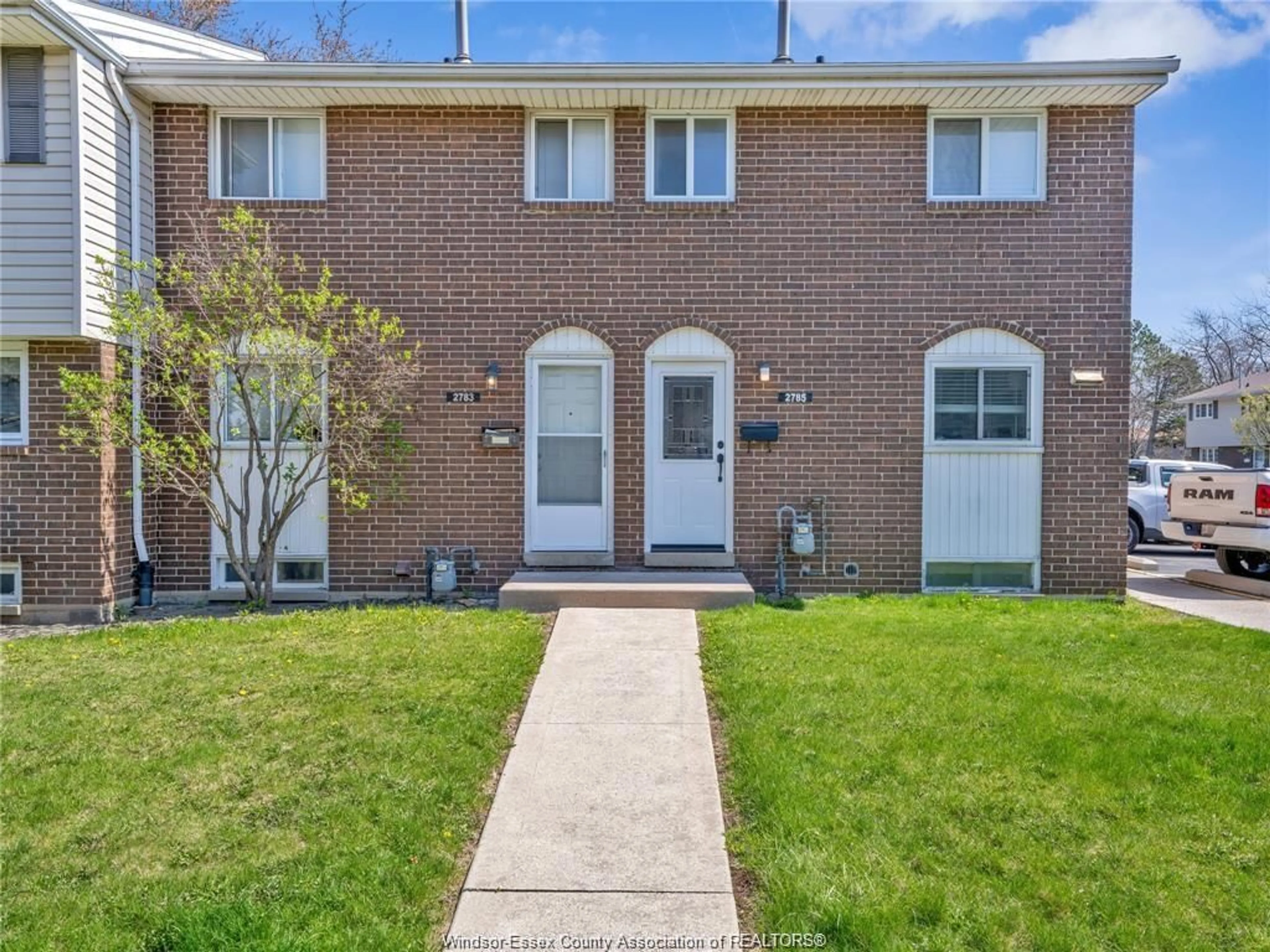 Home with brick exterior material, street for 2785 MEADOWBROOK Lane, Windsor Ontario N8T 2Y6