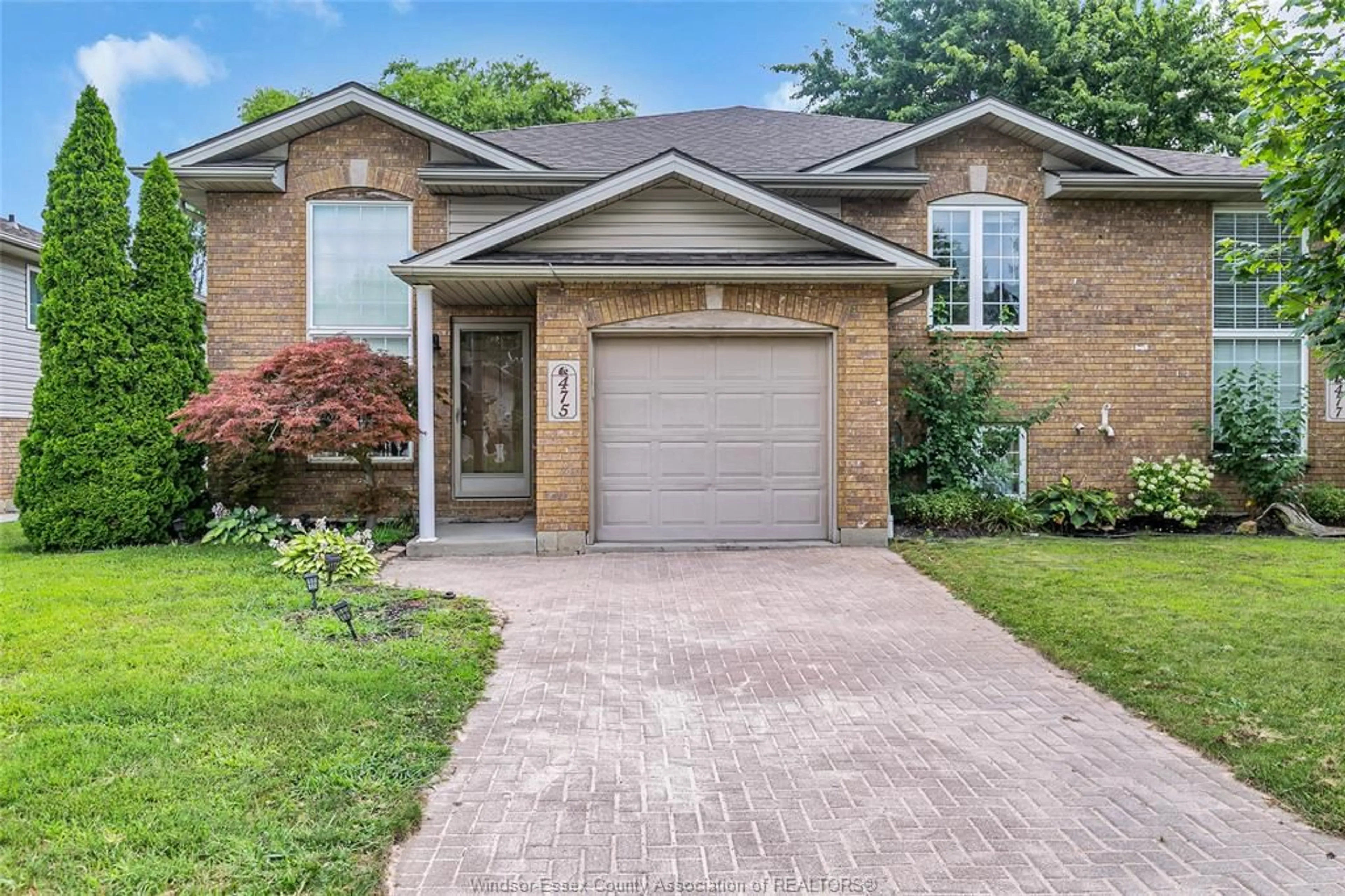 Home with brick exterior material, street for 475 MERRILL Ave, LaSalle Ontario N9J 3N7