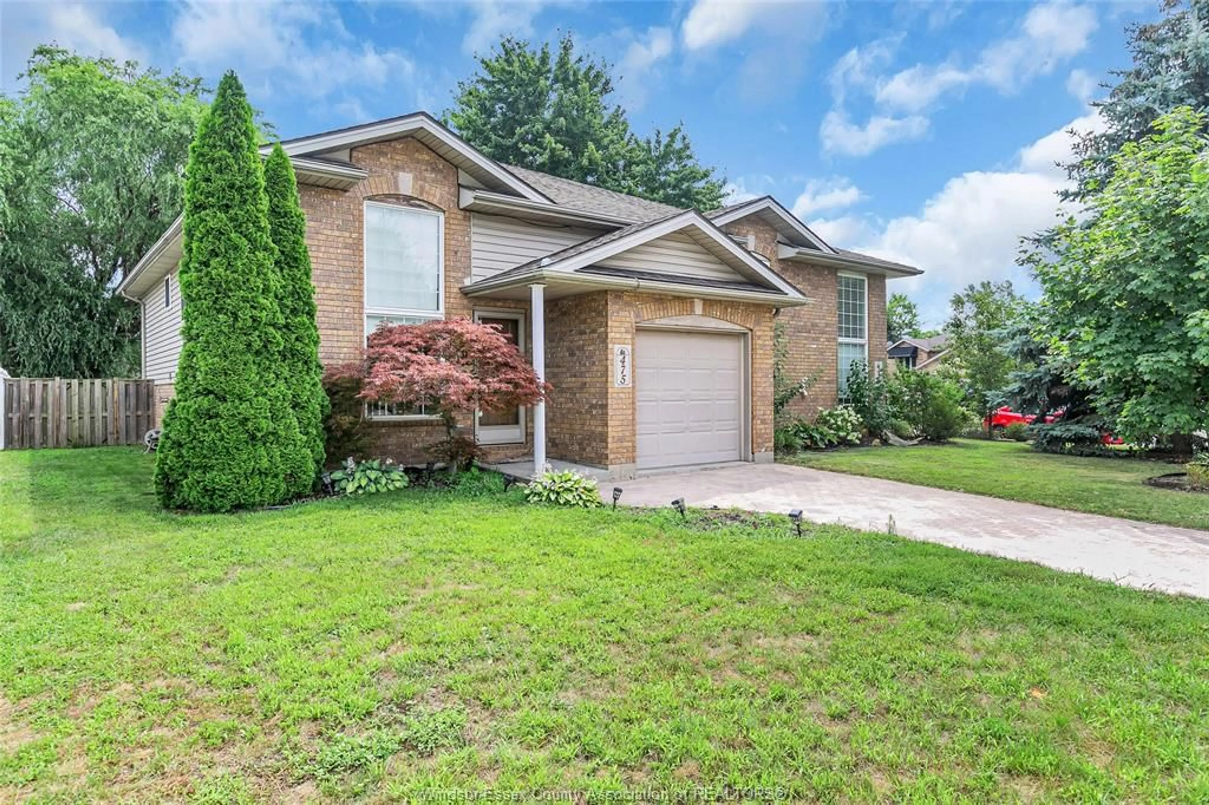 Home with brick exterior material, street for 475 MERRILL Ave, LaSalle Ontario N9J 3N7