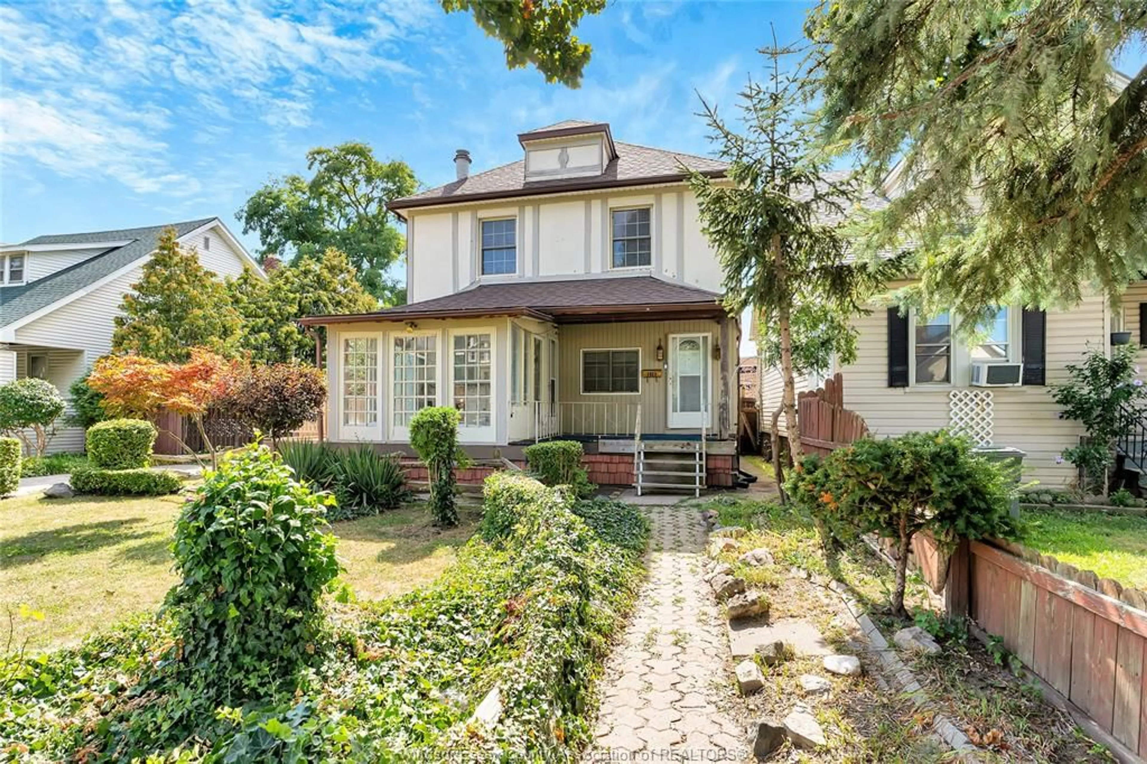 Home with brick exterior material, street for 1019 WINDSOR, Windsor Ontario N9A 1K3