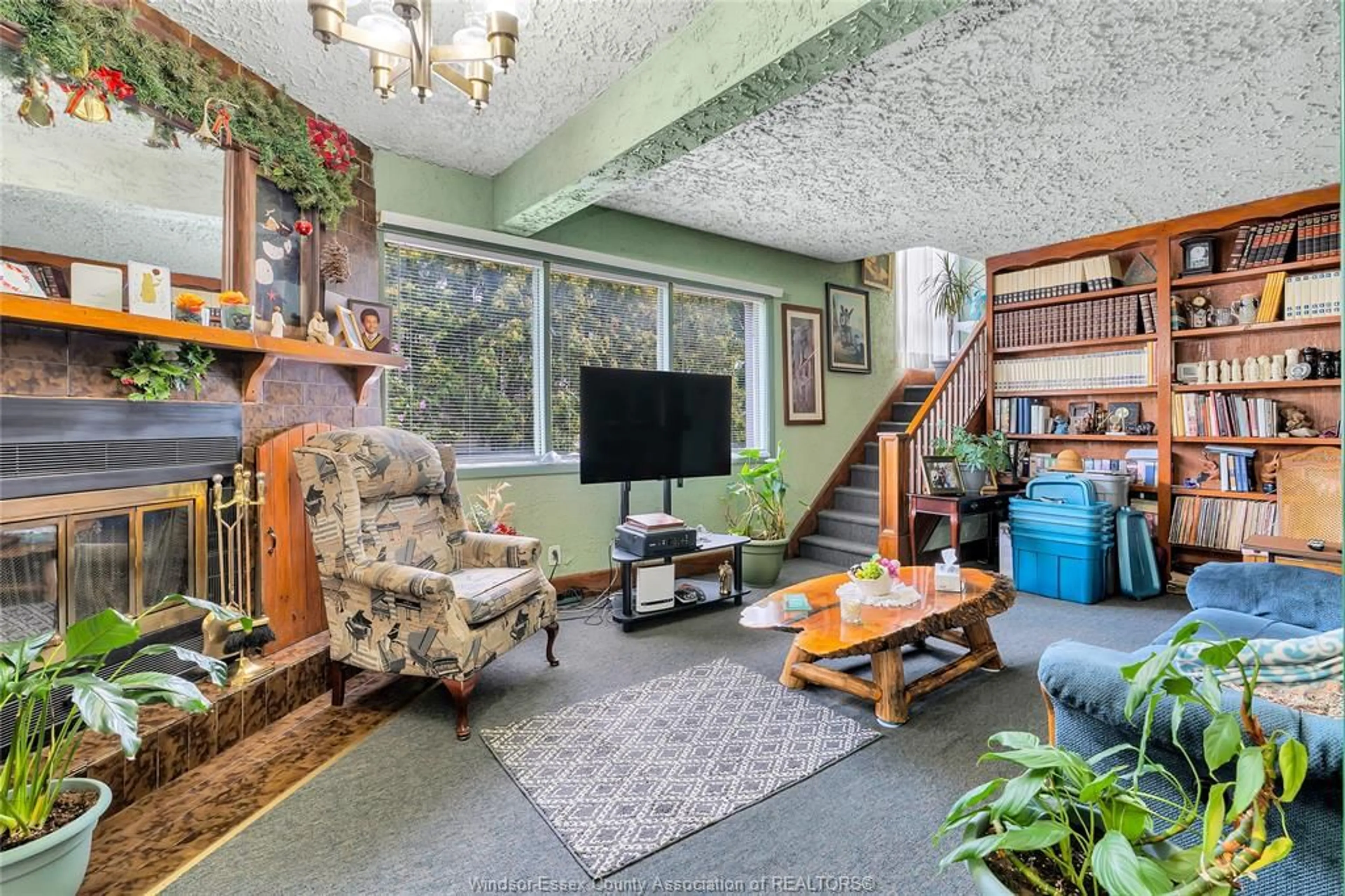 Living room with furniture, unknown for 1019 WINDSOR, Windsor Ontario N9A 1K3