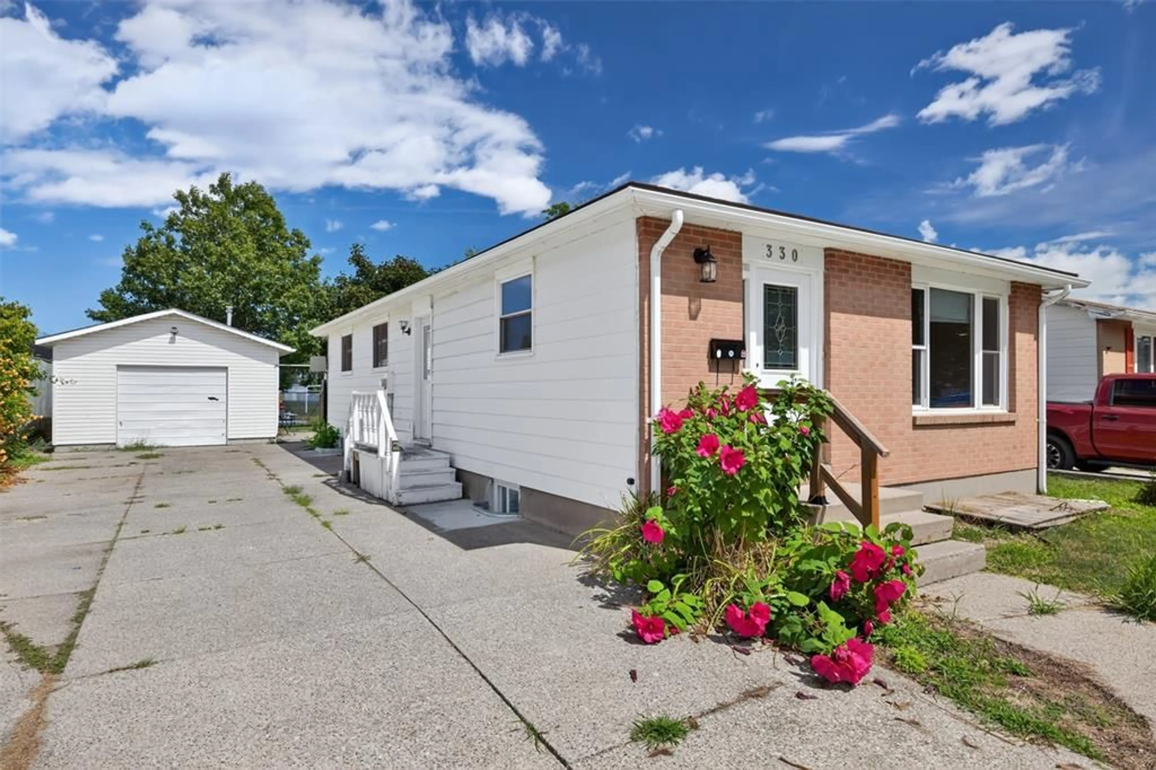 Unknown for 330 Somerset Cres, Sarnia Ontario N7S 4G1