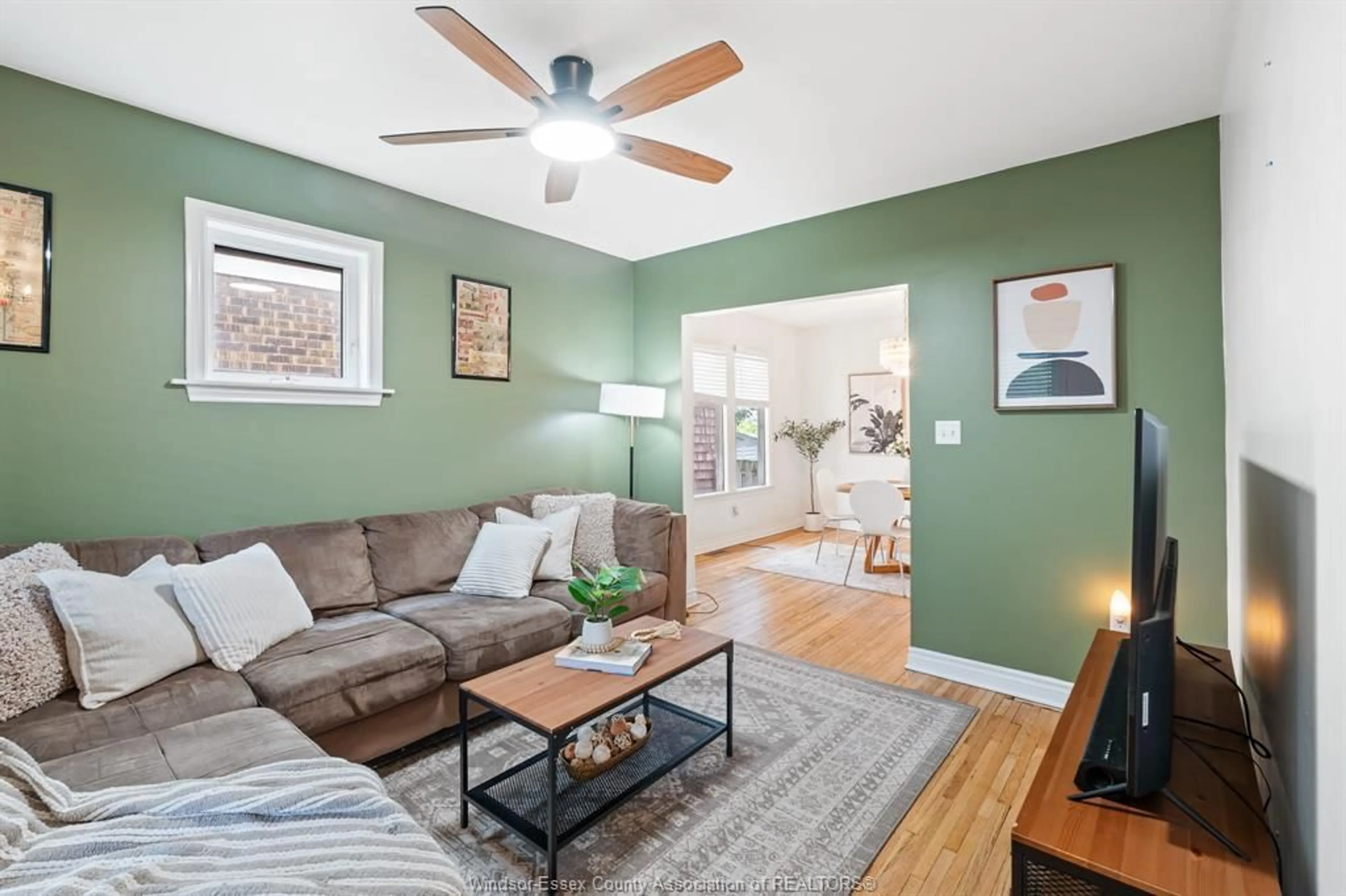 Living room with furniture, unknown for 1409 MARENTETTE Ave, Windsor Ontario N9X 4E2