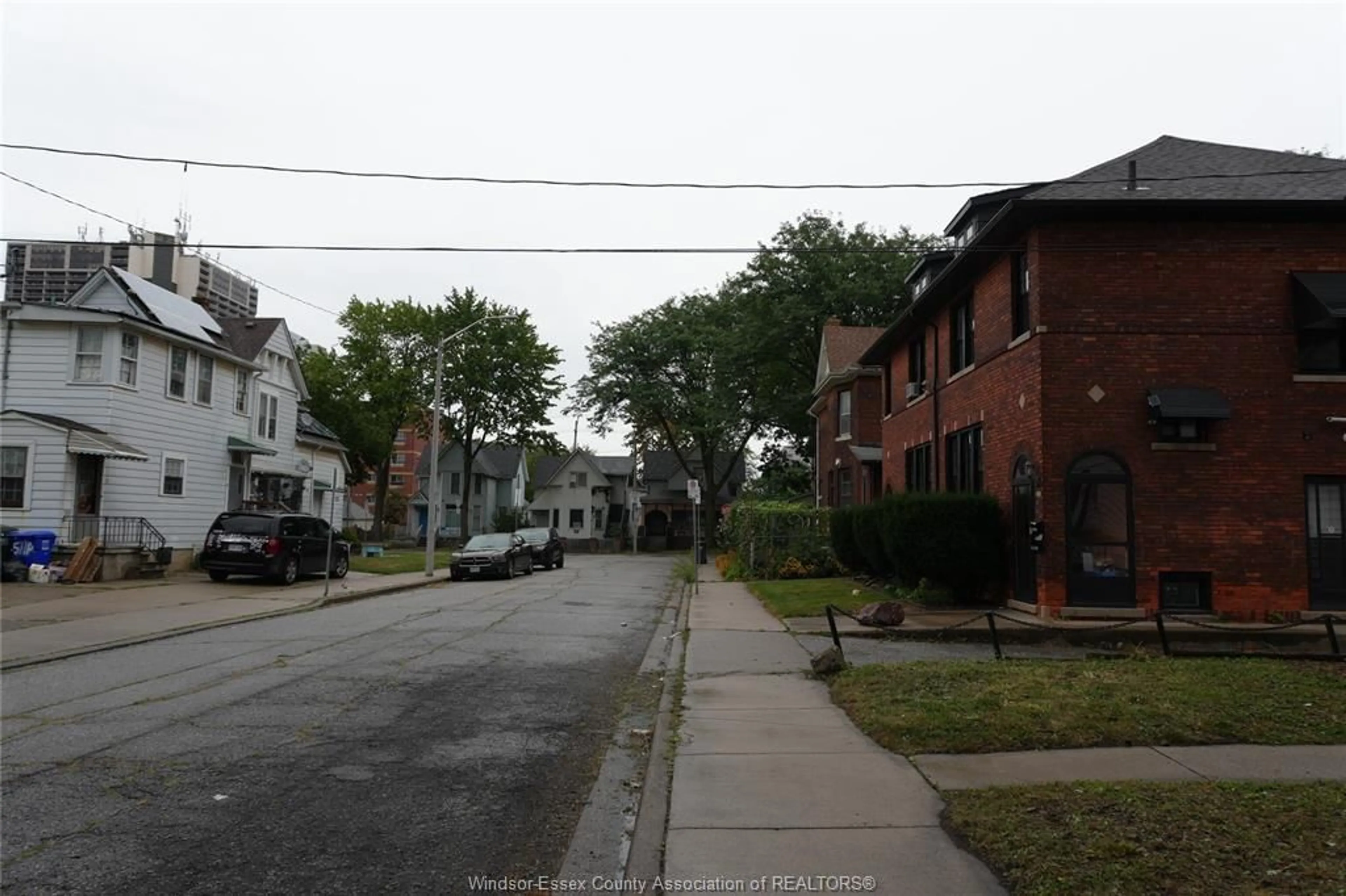 Blurry image for 431 KARL, Windsor Ontario N9A 5W2