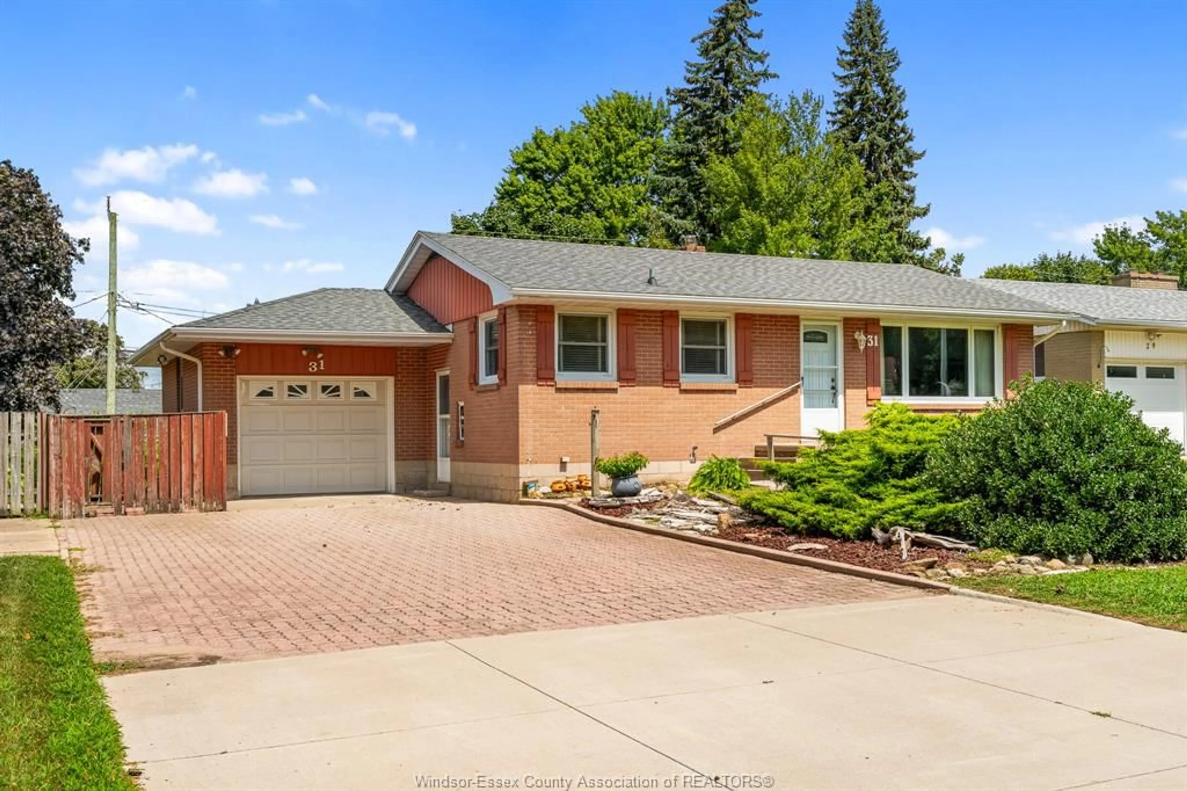 Home with brick exterior material, street for 31 William Ave, Leamington Ontario N8H 2G4