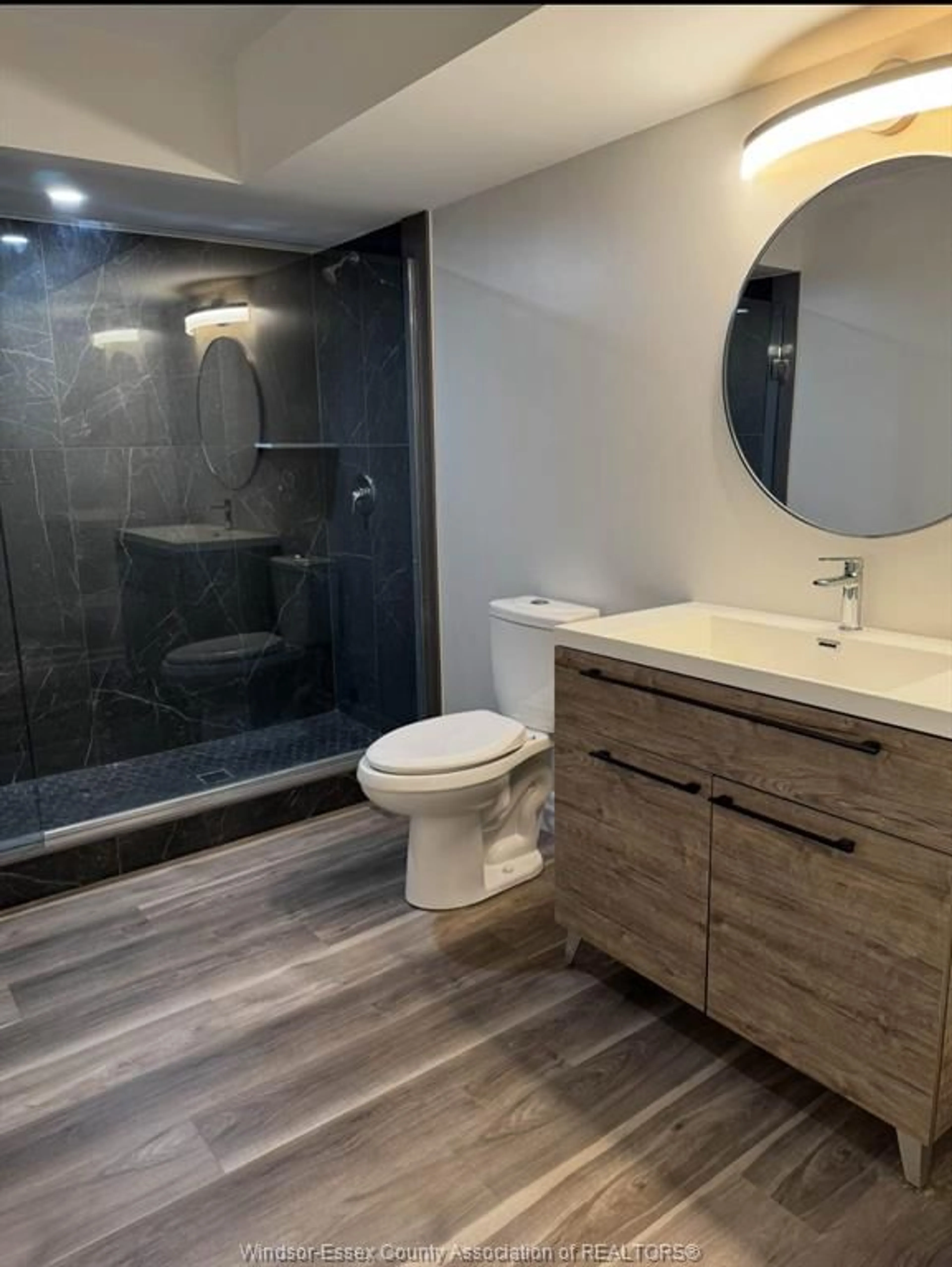 Contemporary bathroom, ceramic/tile floor for 1954 ETHAN Crt, Windsor Ontario N8T 0B3