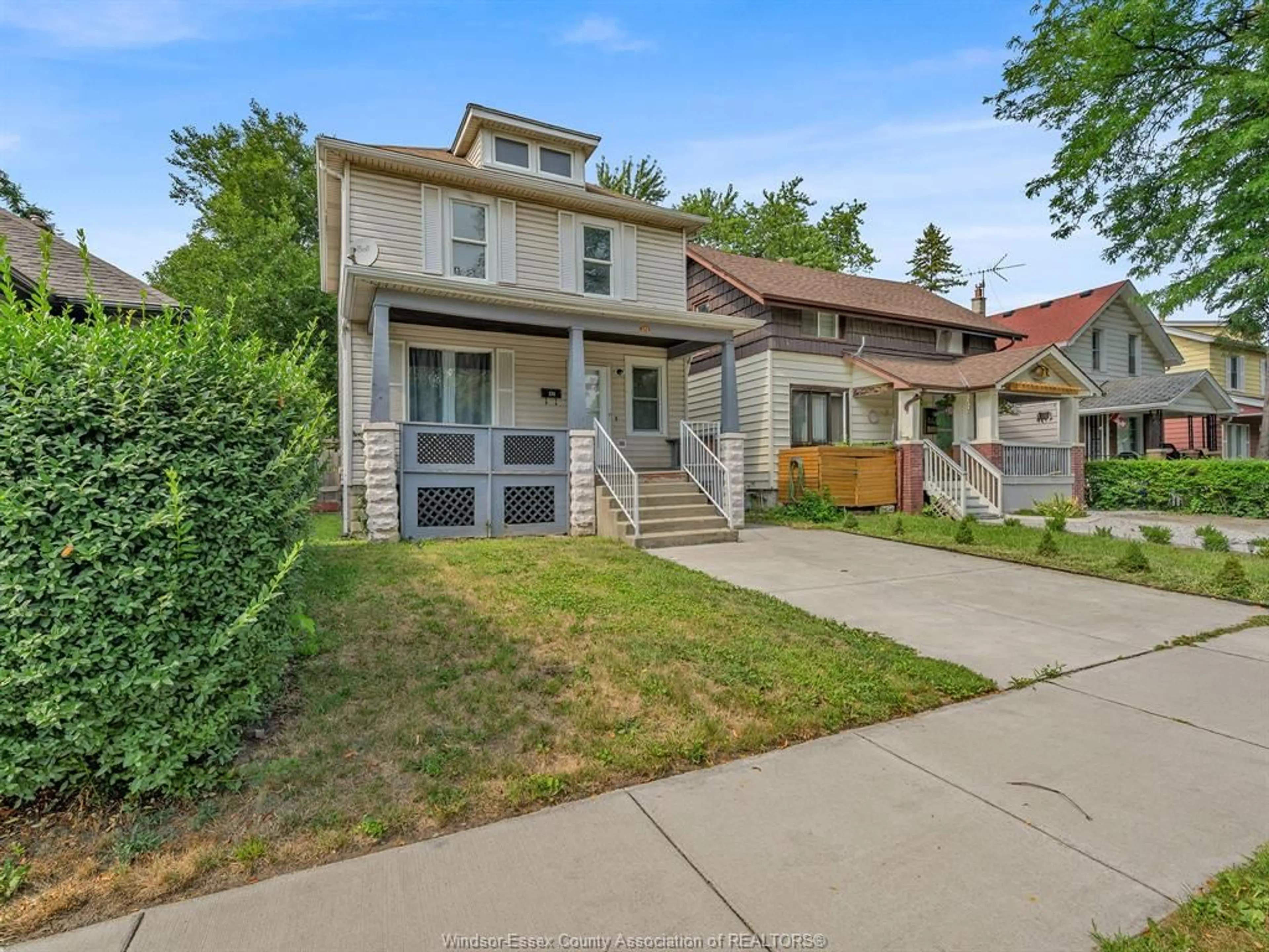Home with brick exterior material, street for 376 ELLIS St, Windsor Ontario N8X 1B2