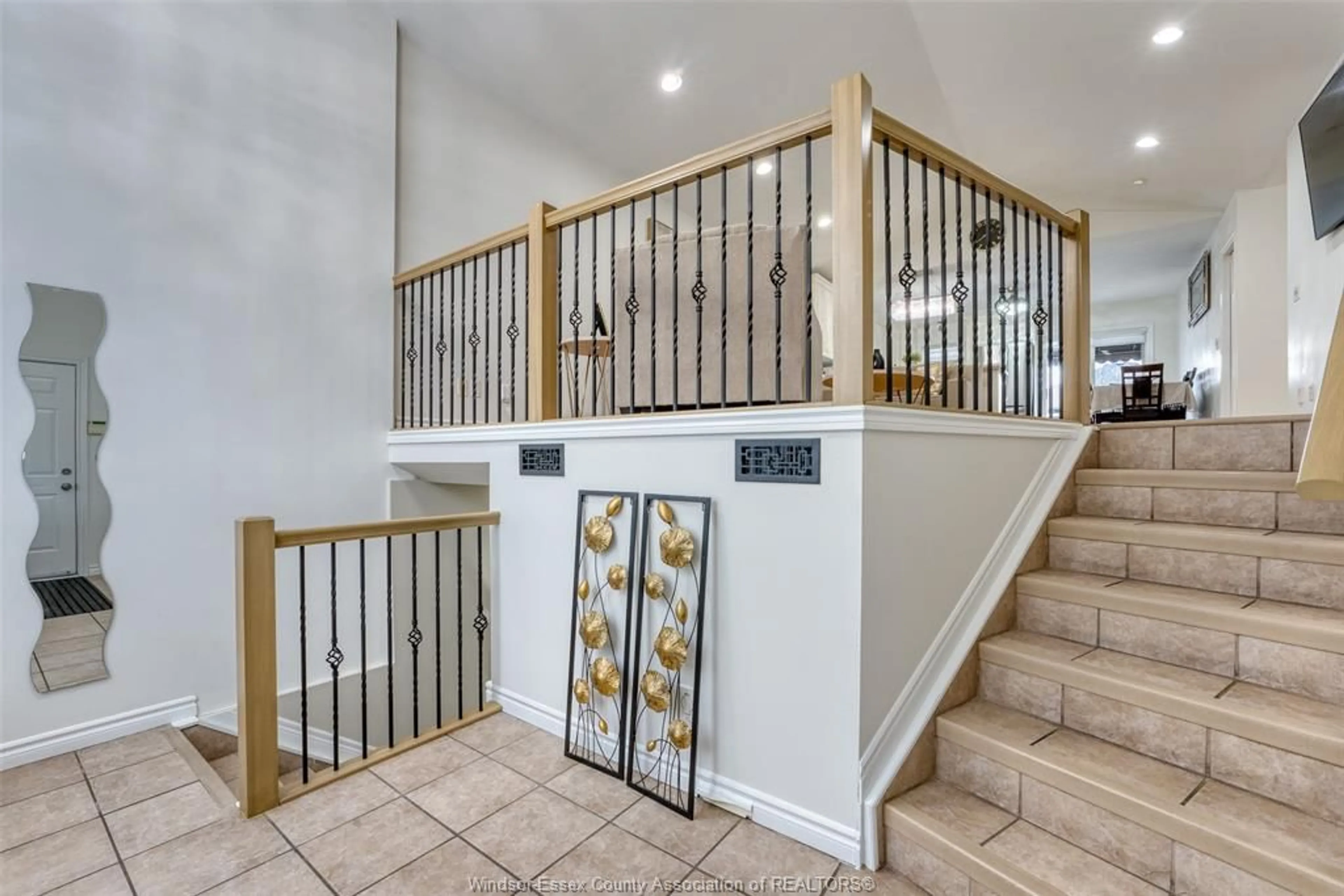 Unknown for 4652 HELSINKI Cres, Windsor Ontario N9G 3G2