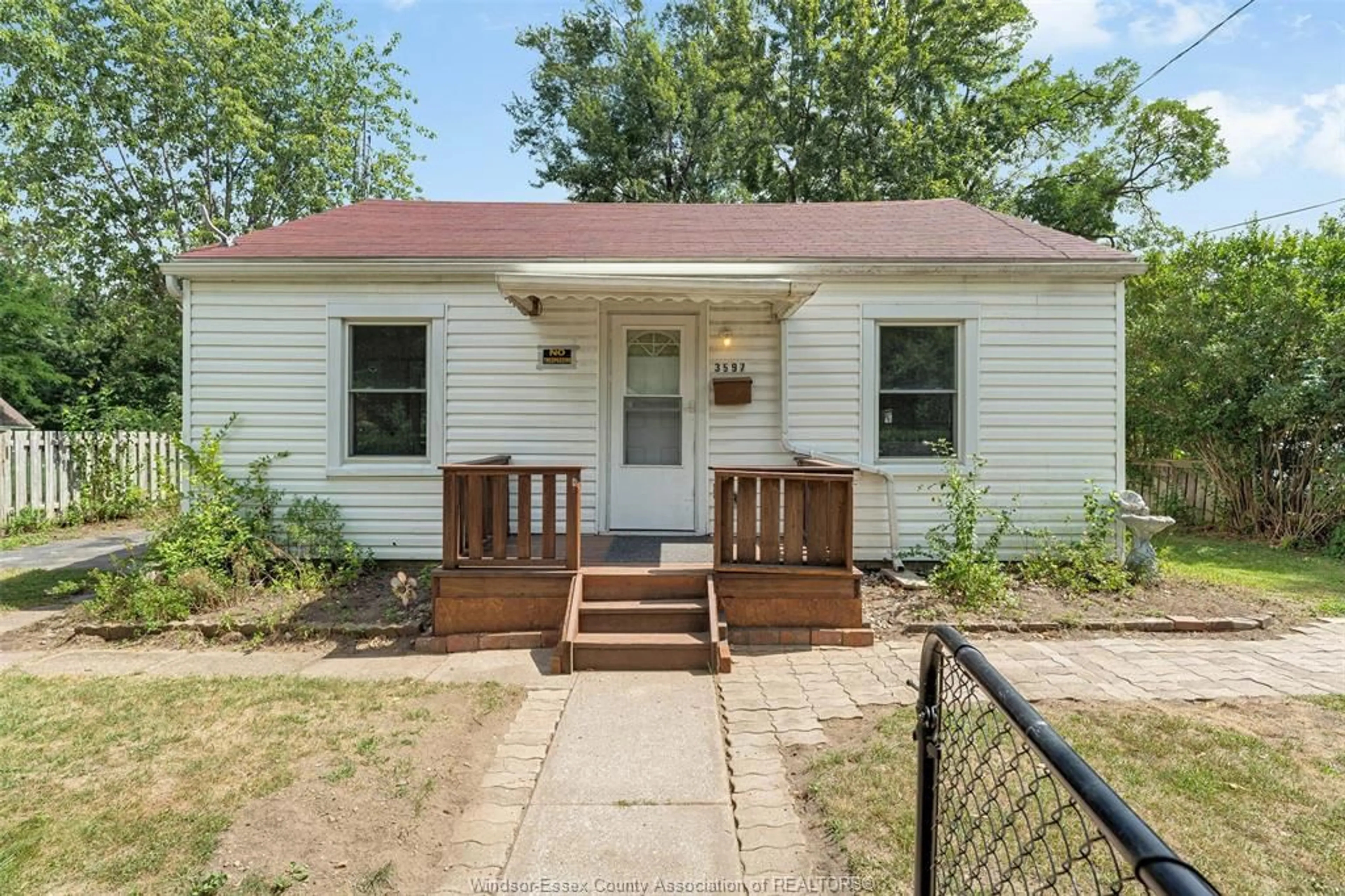 Unknown for 3597 BLOOMFIELD, Windsor Ontario N9C 1V9