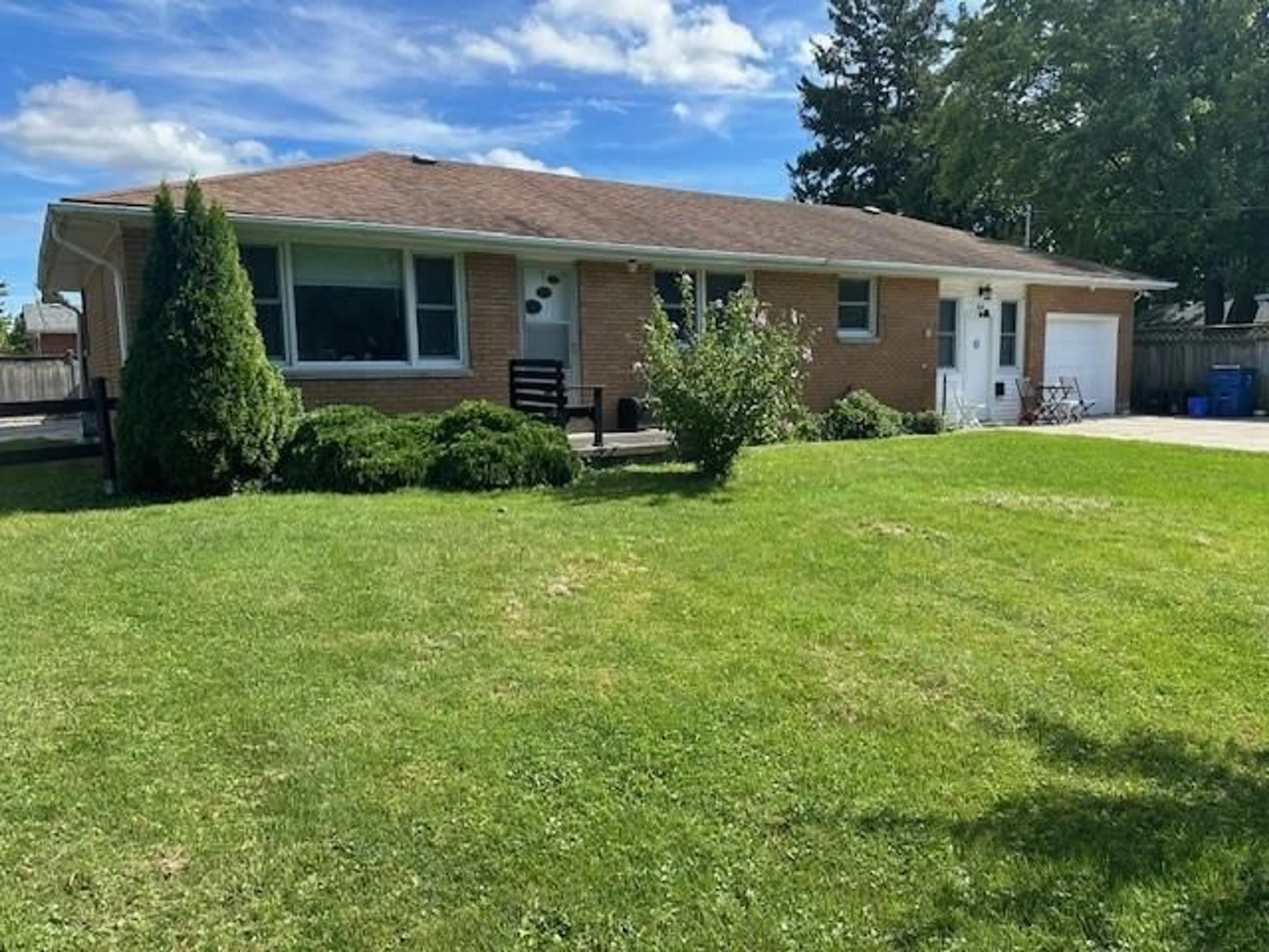 Unknown for 410 McNAUGHTON Ave, Chatham Ontario N7L 1G9