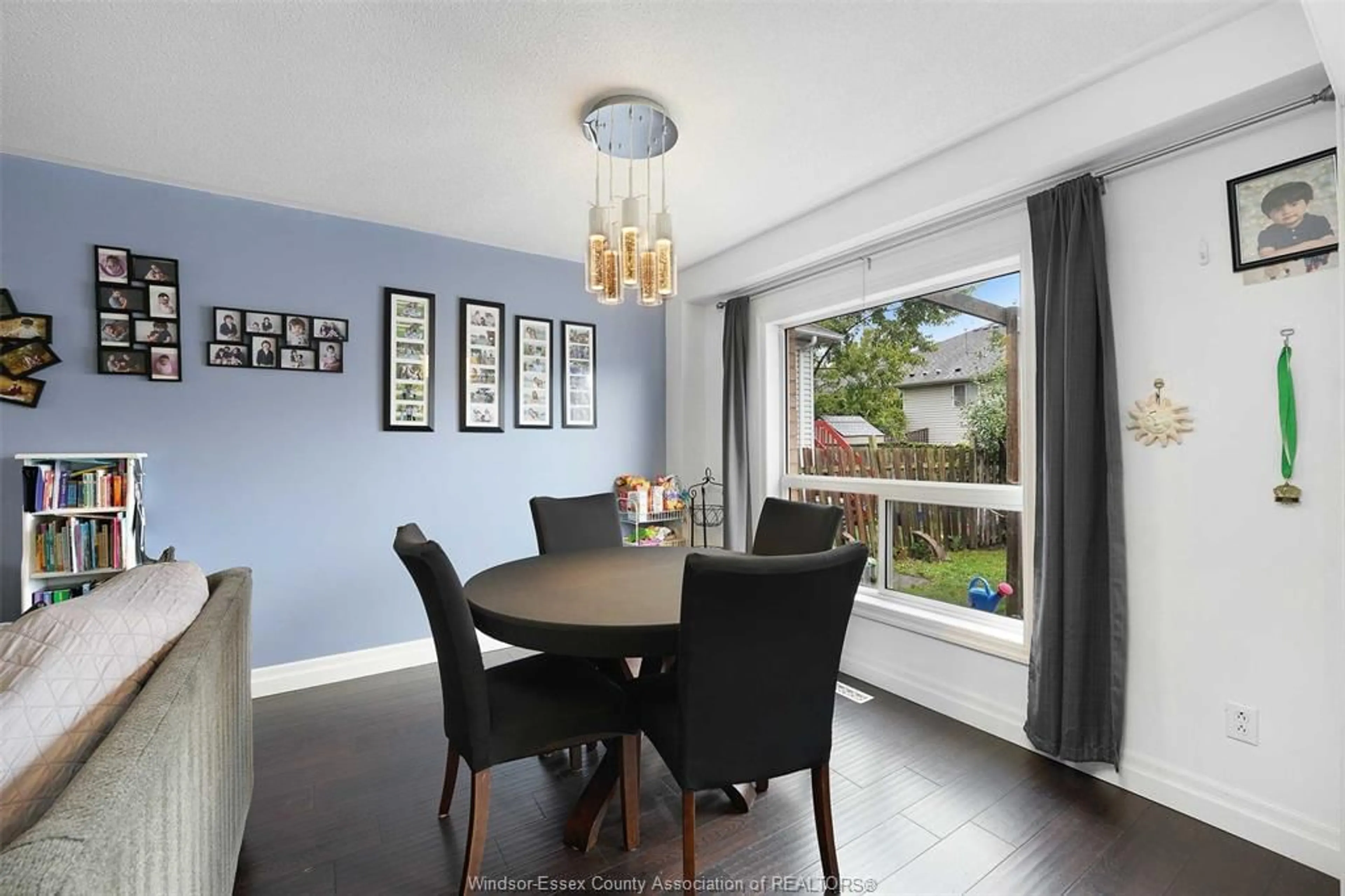 Dining room, wood/laminate floor for 998 PEACH BLOSSOM, Windsor Ontario N9G 2S2