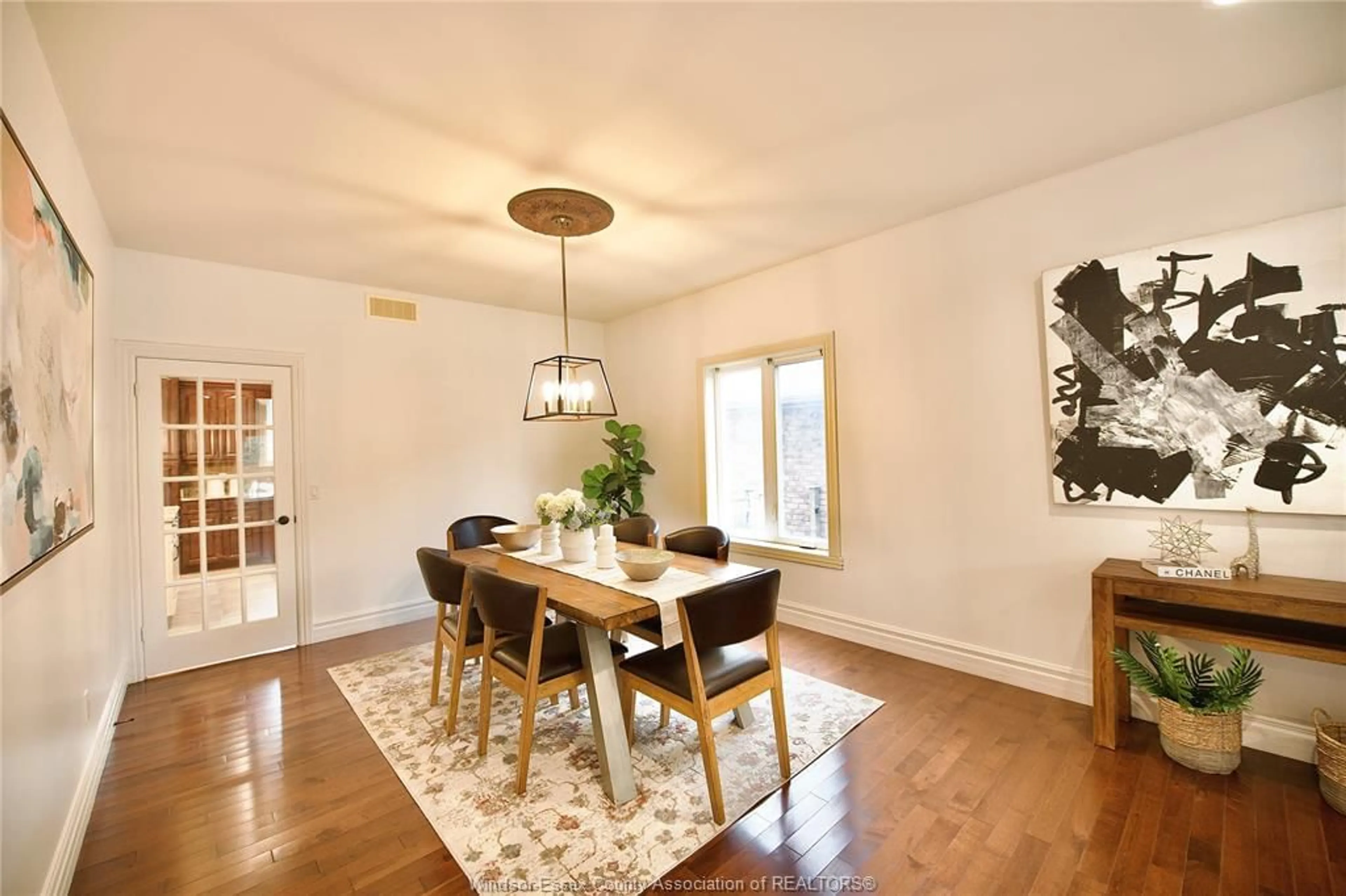 Dining room, wood/laminate floor for 1385 MAPLE, LaSalle Ontario N9J 0B3