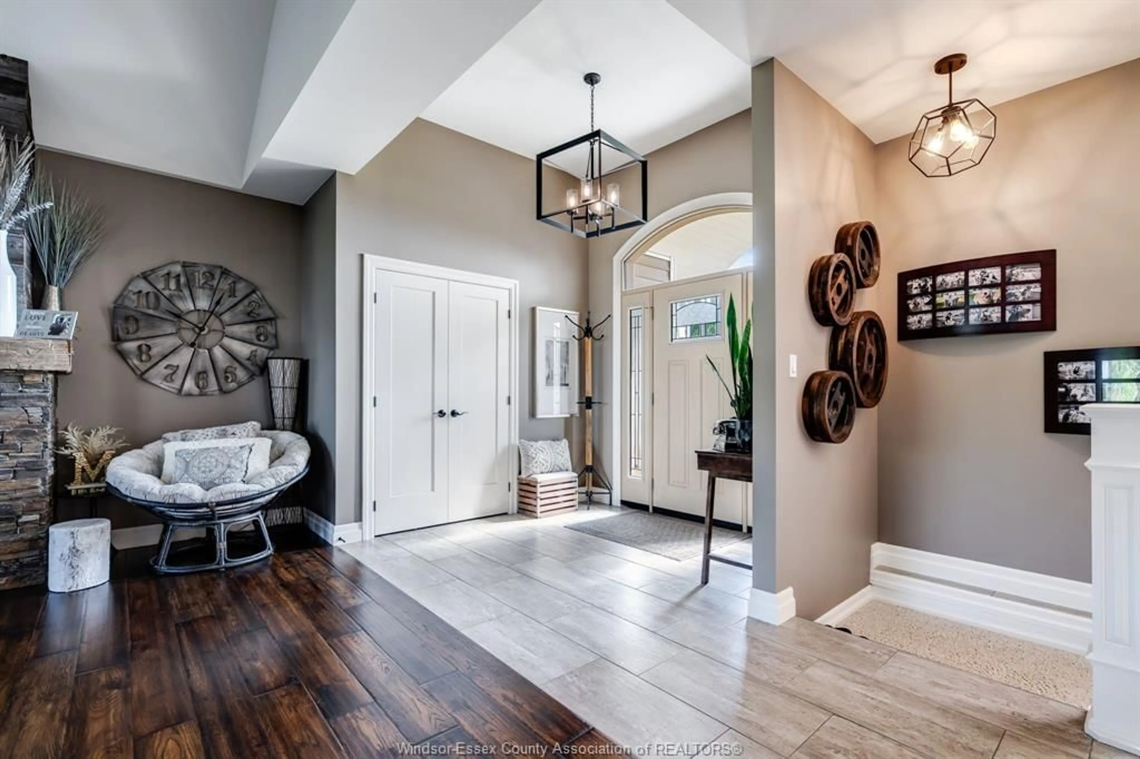Indoor entryway for 4191 Graham Side Rd, Kingsville Ontario N0P 2G0