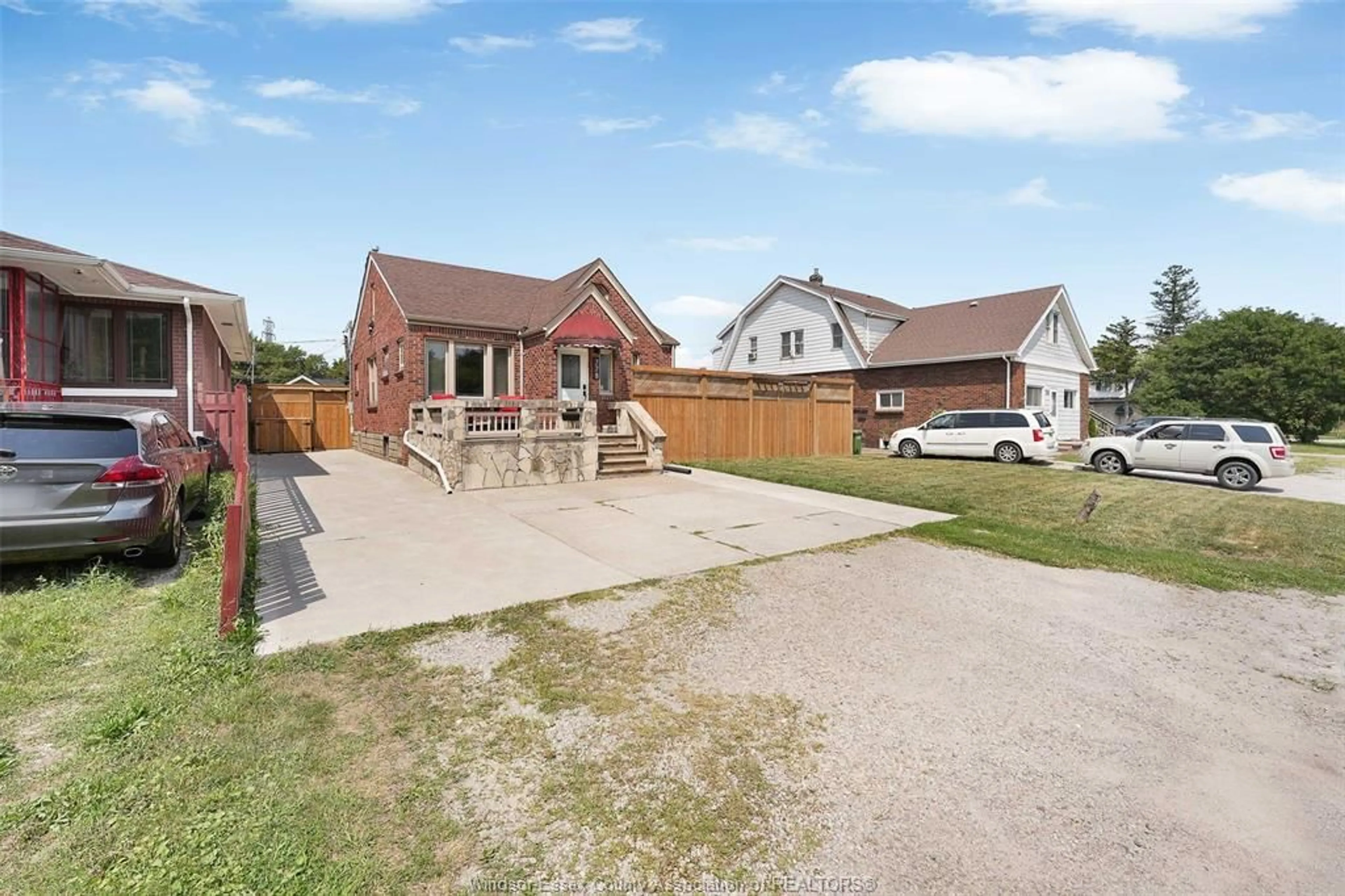 A pic from outside/outdoor area/front of a property/back of a property/a pic from drone, street for 778 BENSETTE, Windsor Ontario N8X 2X1