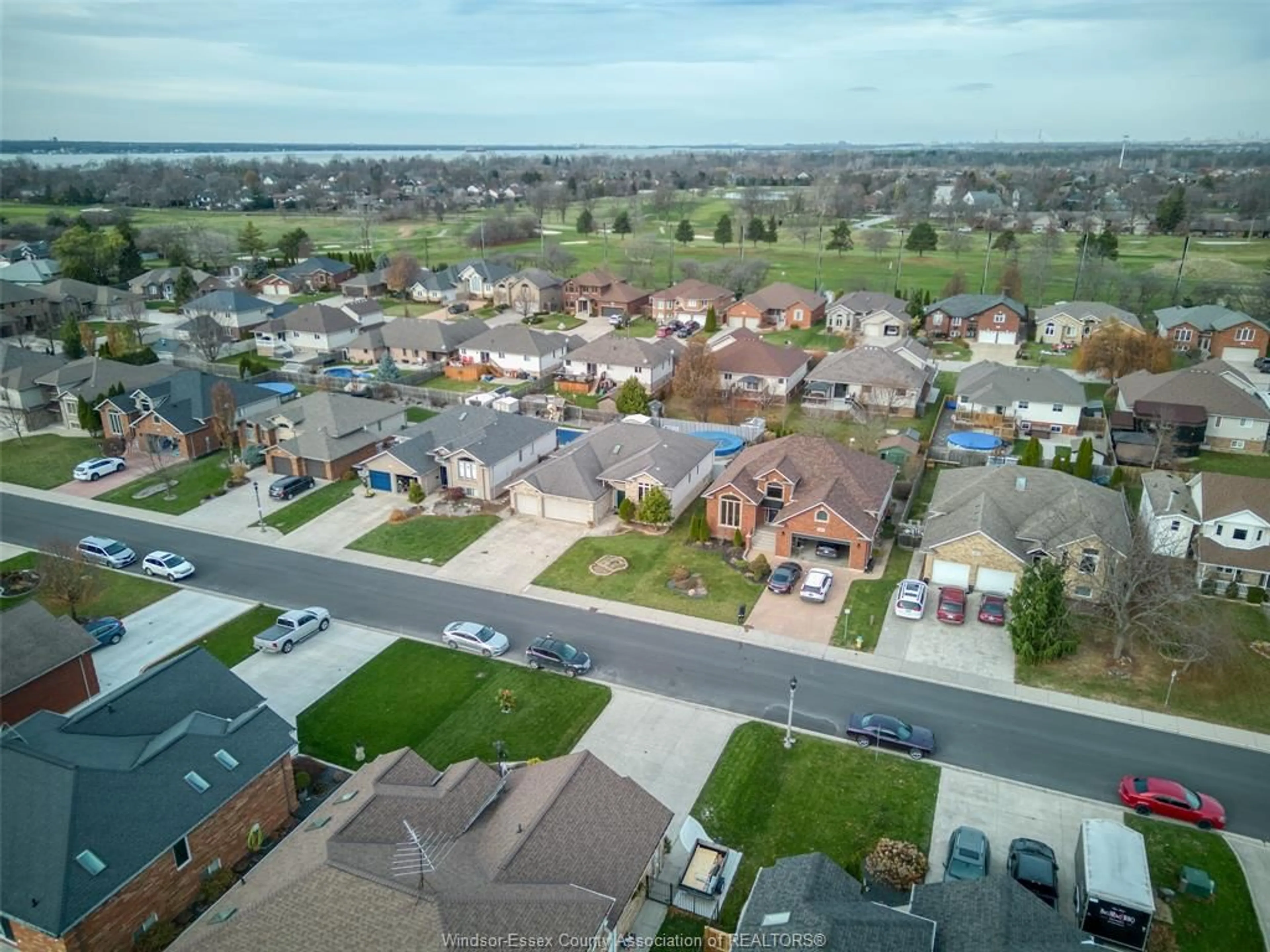 A pic from outside/outdoor area/front of a property/back of a property/a pic from drone, street for 78 WHELAN, Amherstburg Ontario N9V 4B6