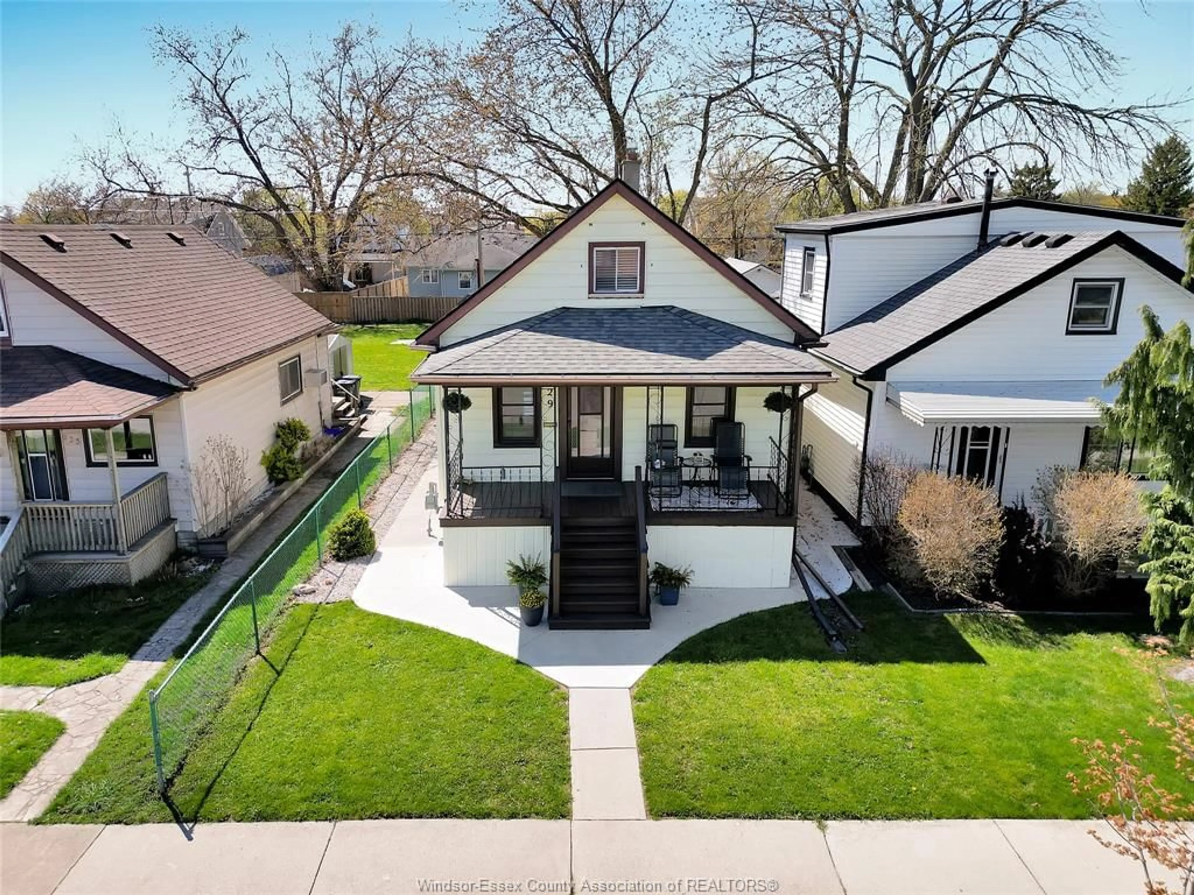 A pic from outside/outdoor area/front of a property/back of a property/a pic from drone, street for 829 ST. PIERRE, Tecumseh Ontario N8N 1Z5