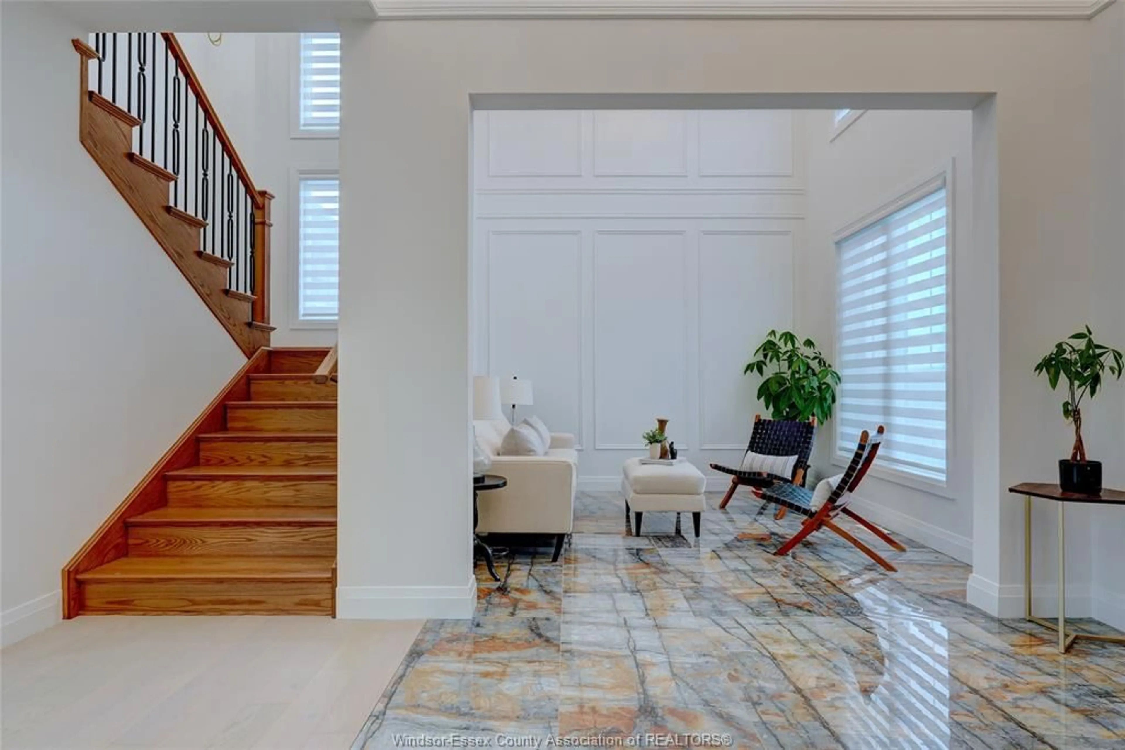 Indoor entryway for 1420 MULLINS, Lakeshore Ontario N0R 1V0