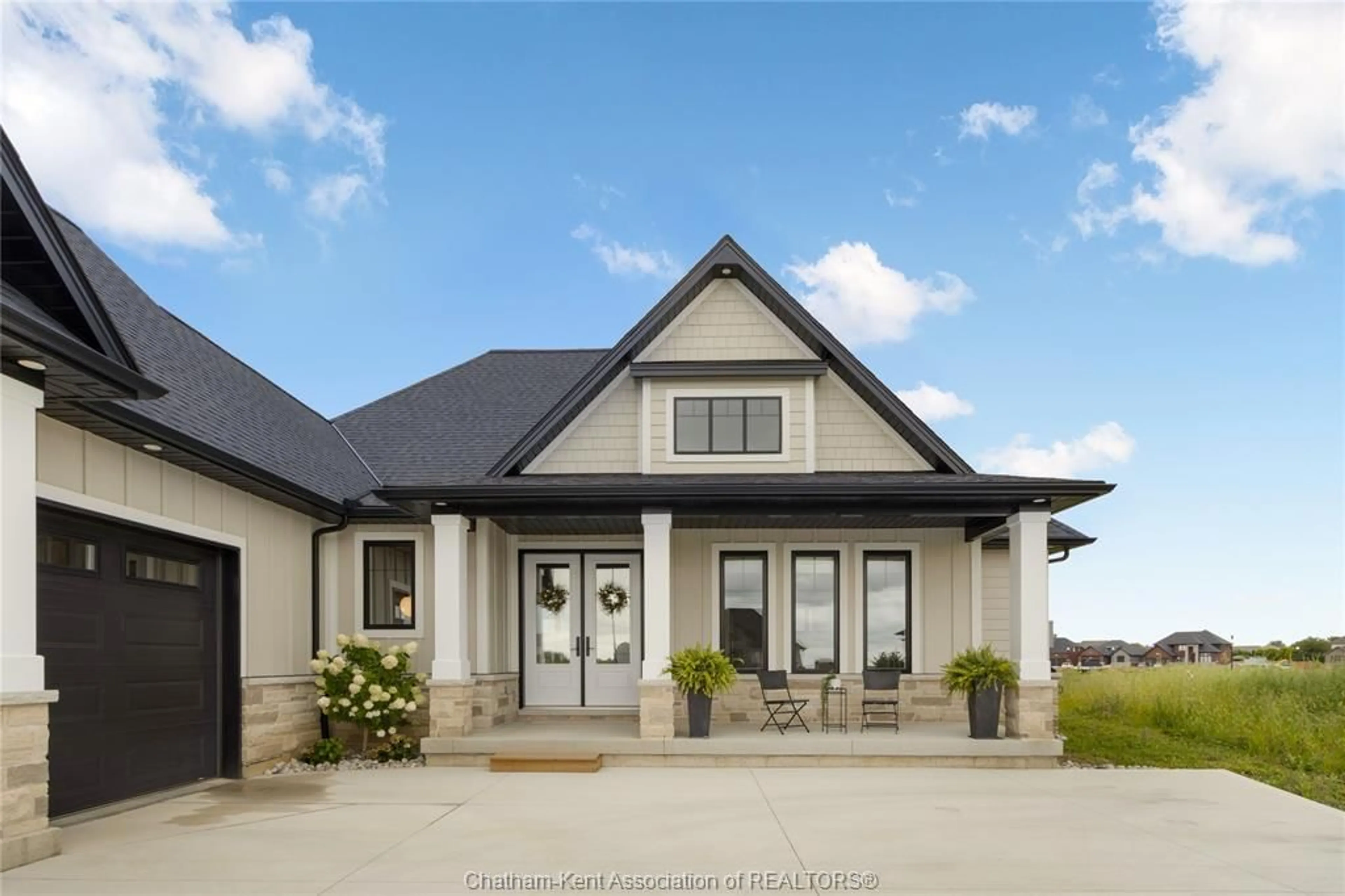 Home with vinyl exterior material, unknown for 138 VALENCIA Dr, Chatham Ontario N7L 0H3