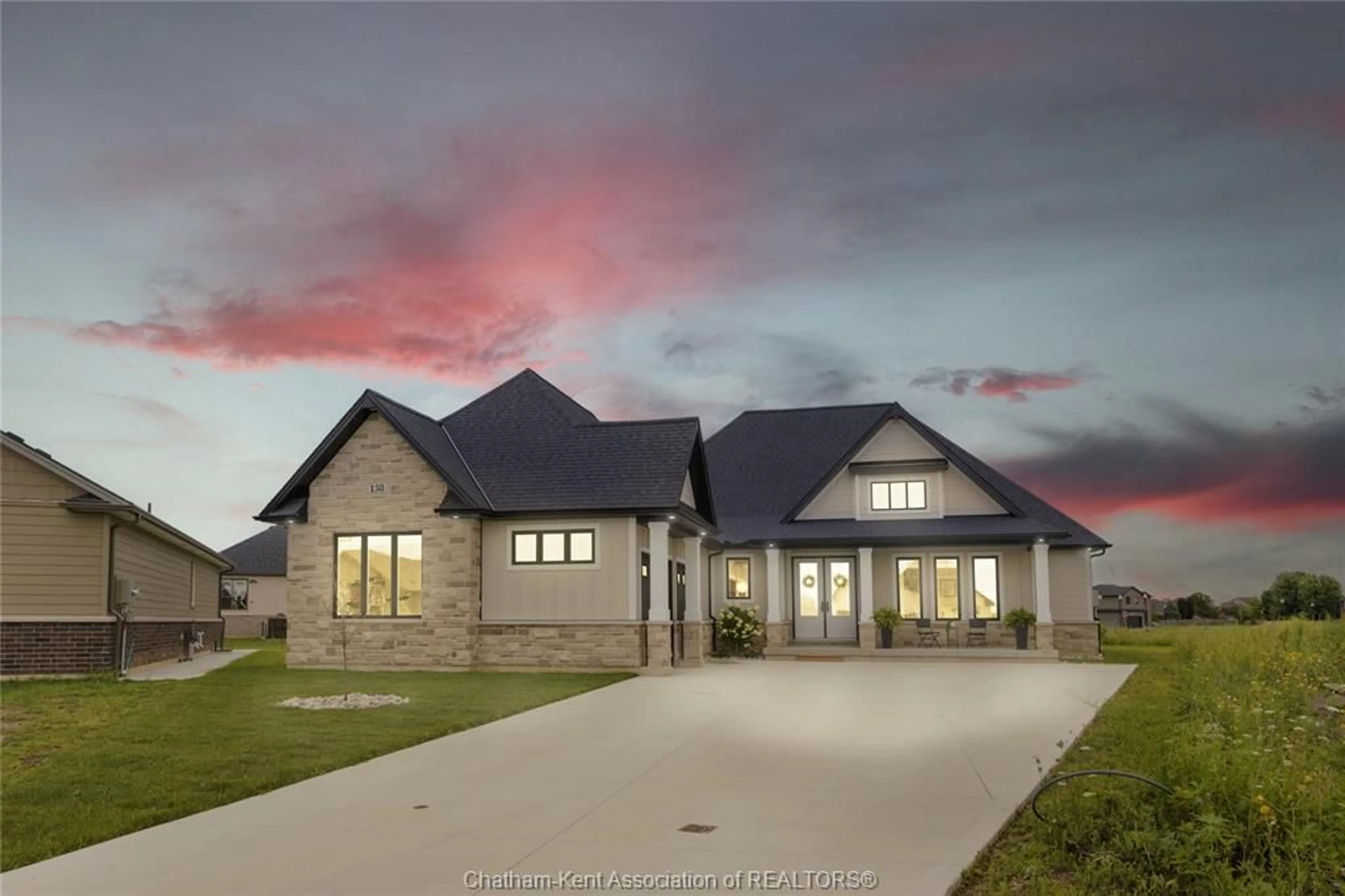 Home with brick exterior material, building for 138 VALENCIA Dr, Chatham Ontario N7L 0H3