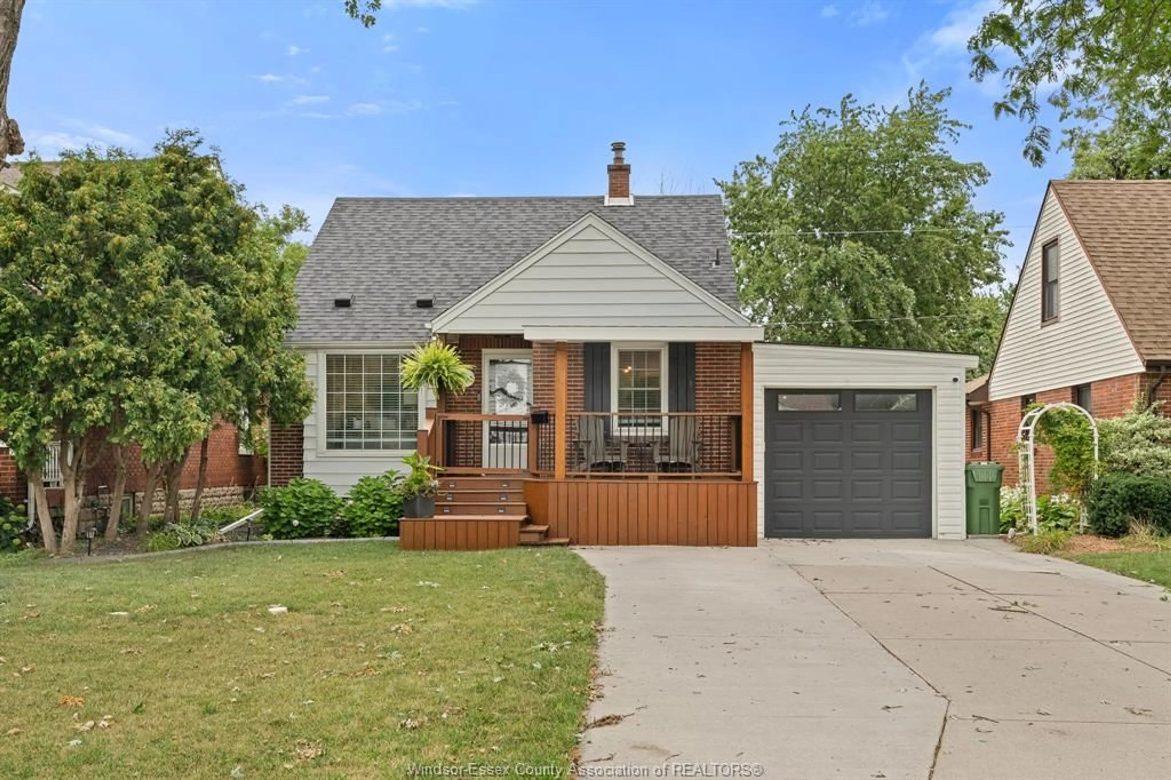 Home with brick exterior material, street for 936 EDWARD Ave, Windsor Ontario N8S 2Z8
