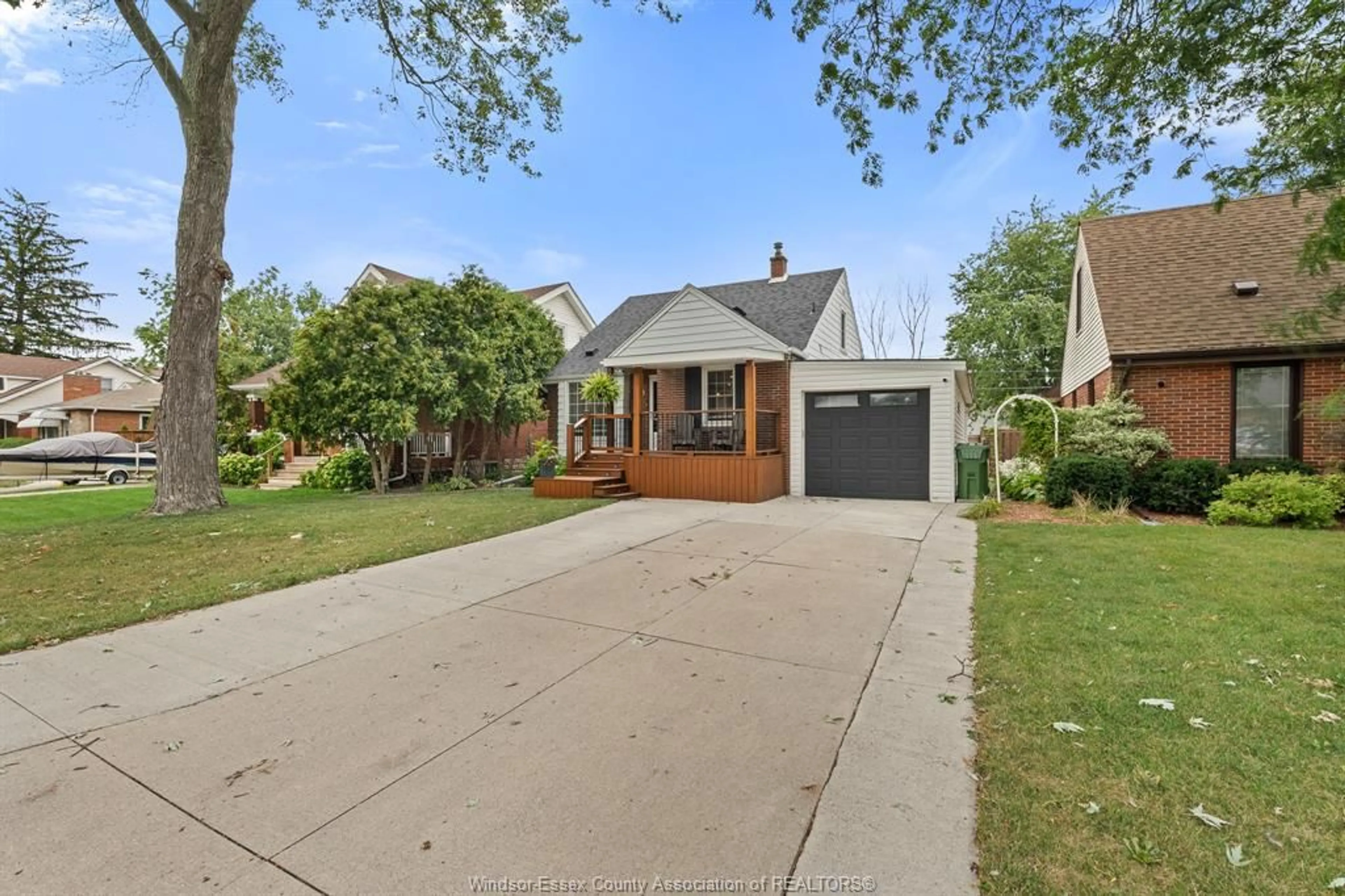 Unknown for 936 EDWARD Ave, Windsor Ontario N8S 2Z8