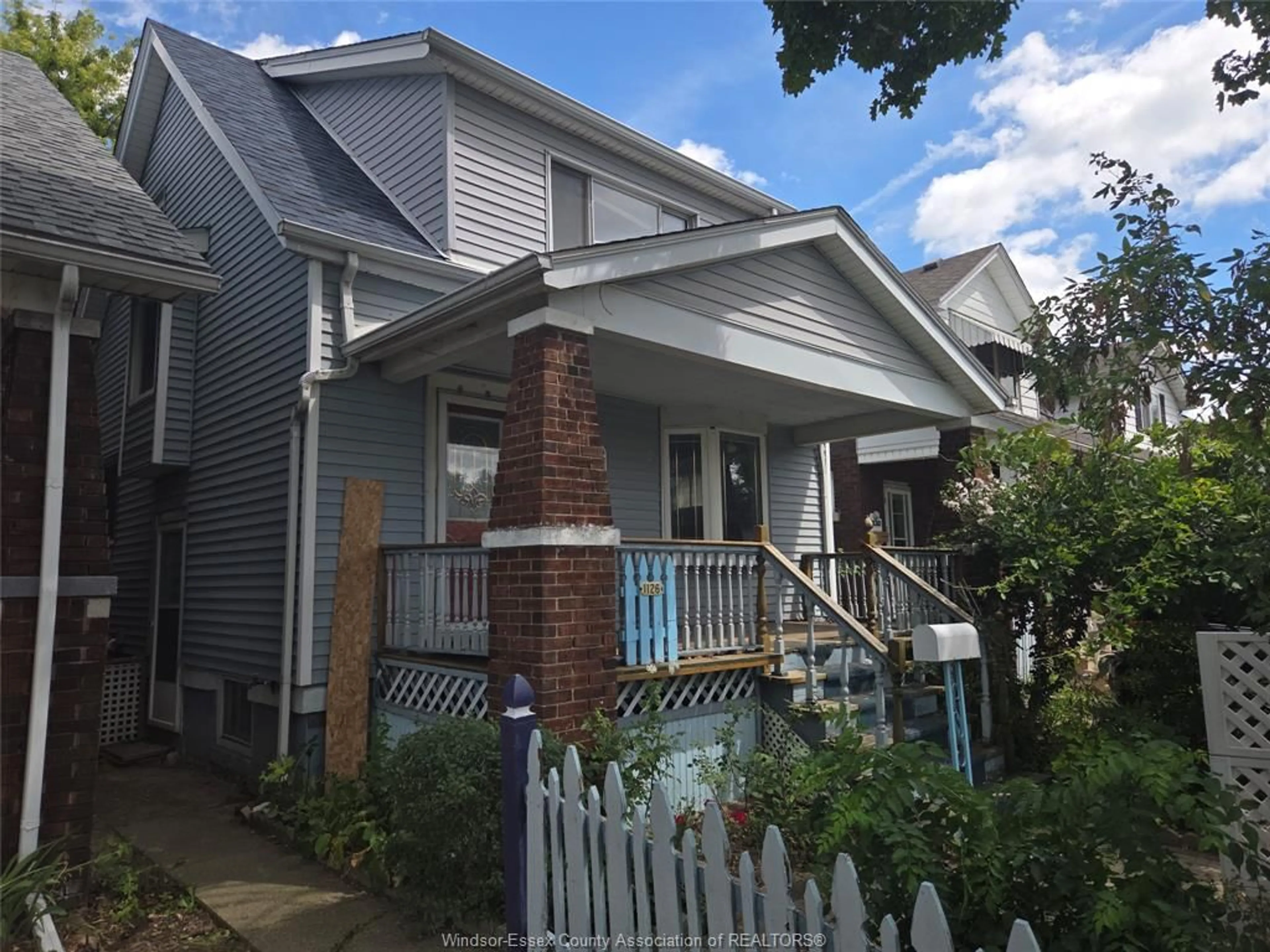 Unknown for 1126 LOUIS Ave, Windsor Ontario N9A 1Y2