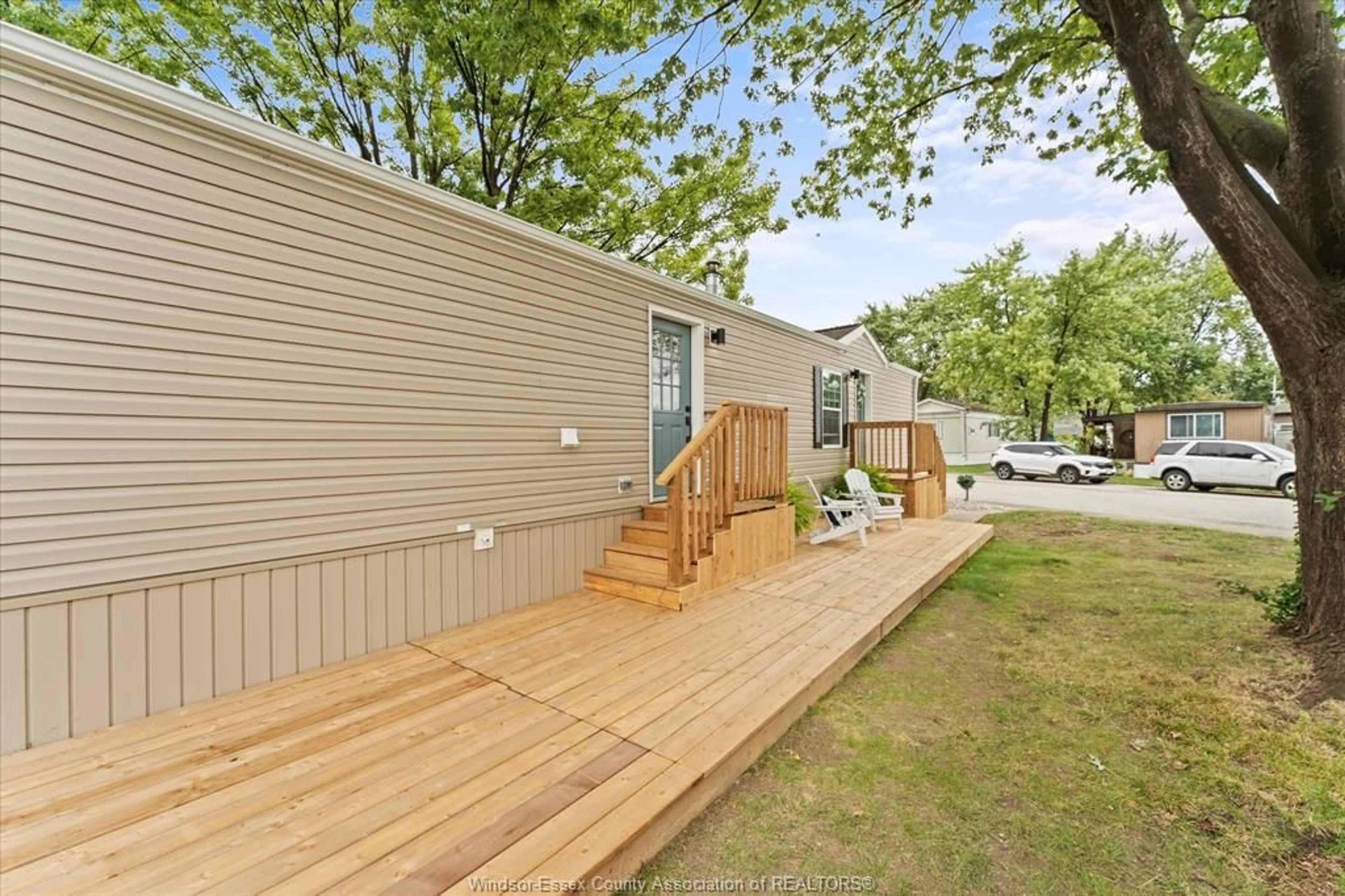 Patio, street for 22 LAVINDALE, Lakeshore Ontario N8N 2T2