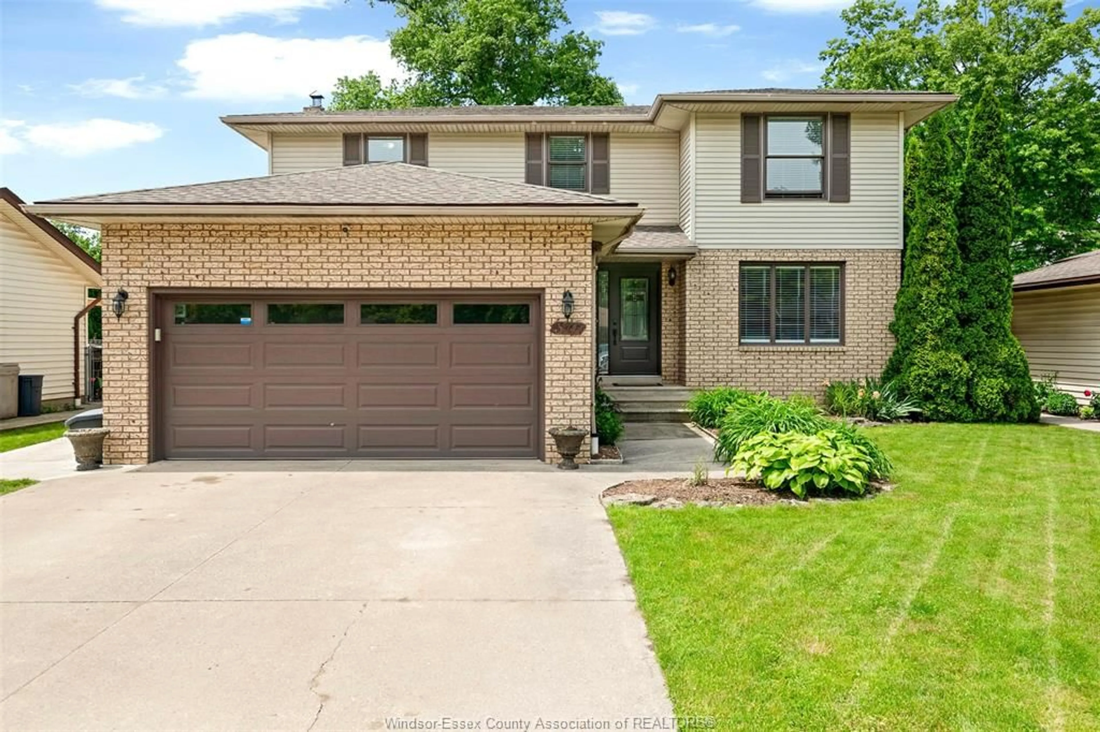 Home with brick exterior material, street for 374 Ramblewood Dr, LaSalle Ontario N9J 3B8