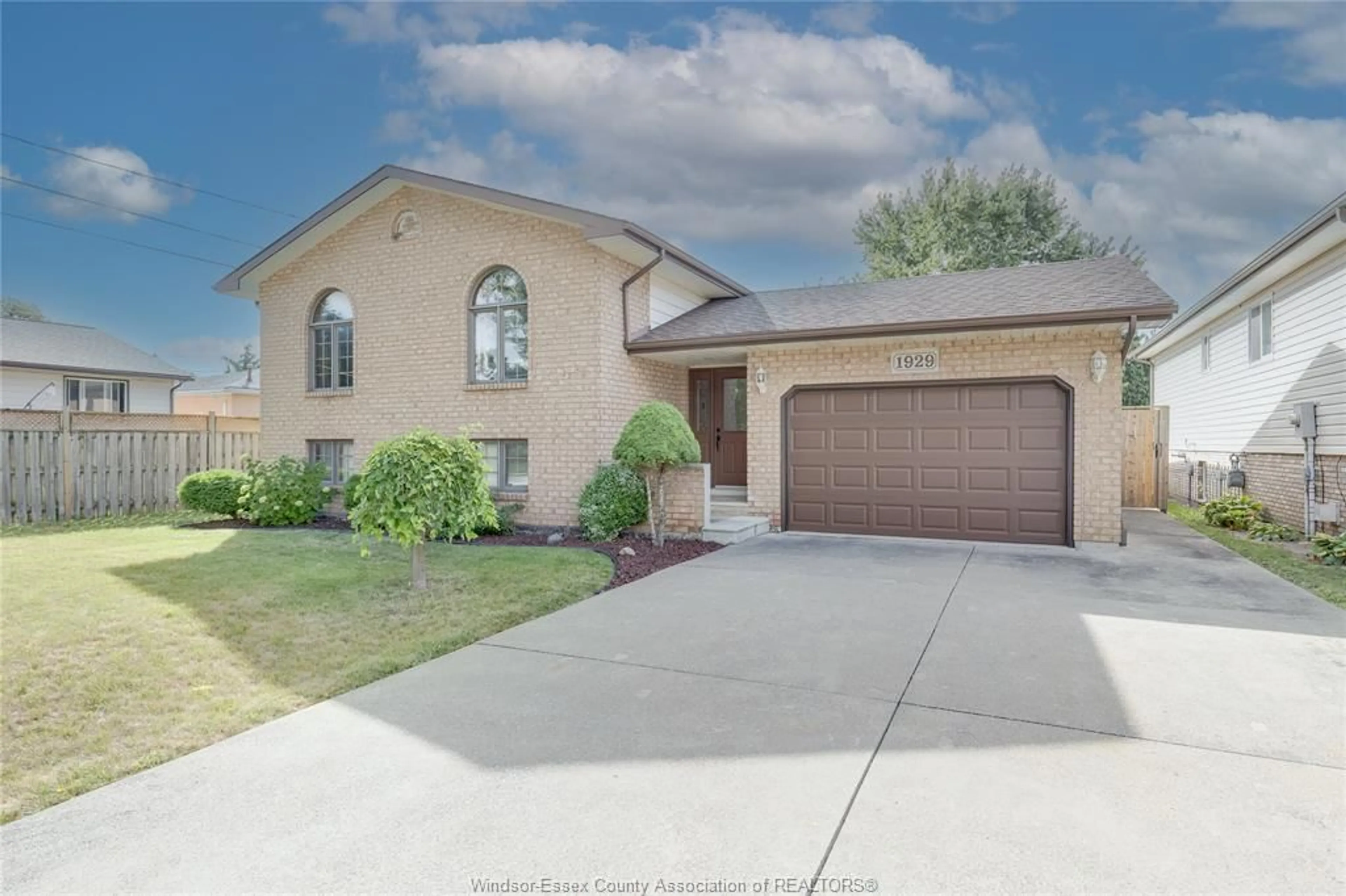 Home with brick exterior material, street for 1929 LAPPAN, Windsor Ontario N8W 5G3