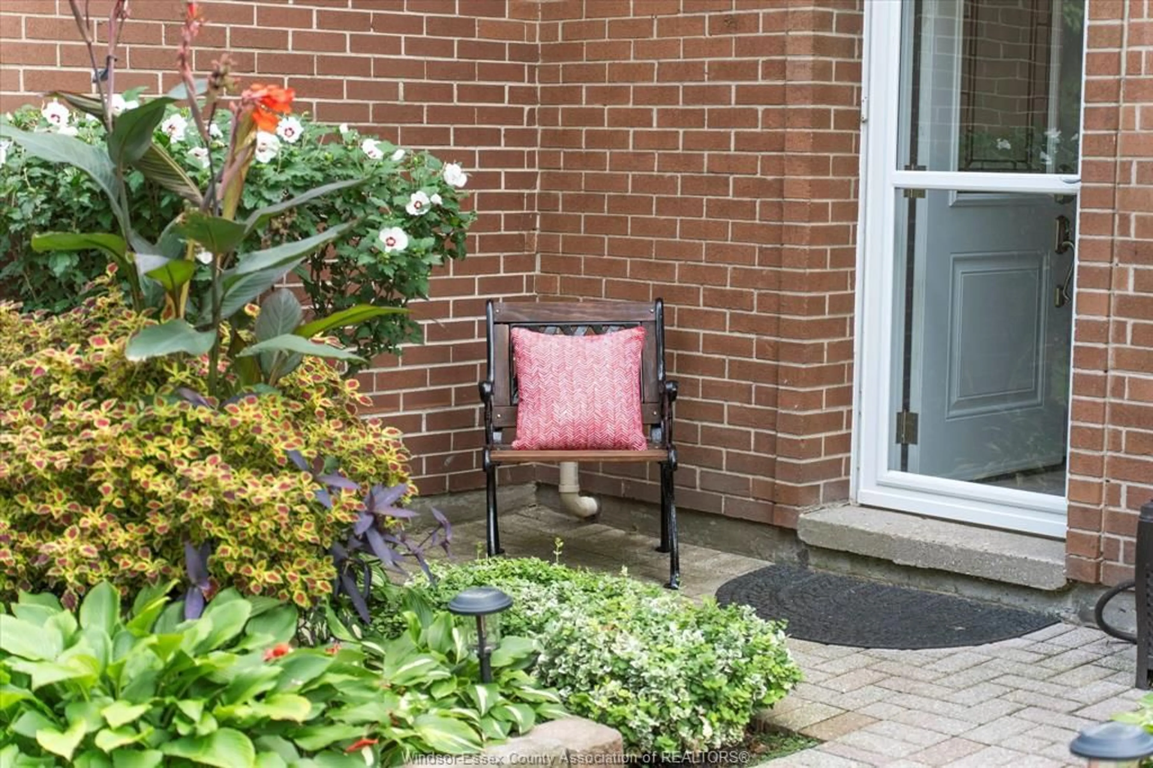 Patio, street for 1657 EASTGATE ESTATES #60, Windsor Ontario N8T 2S8