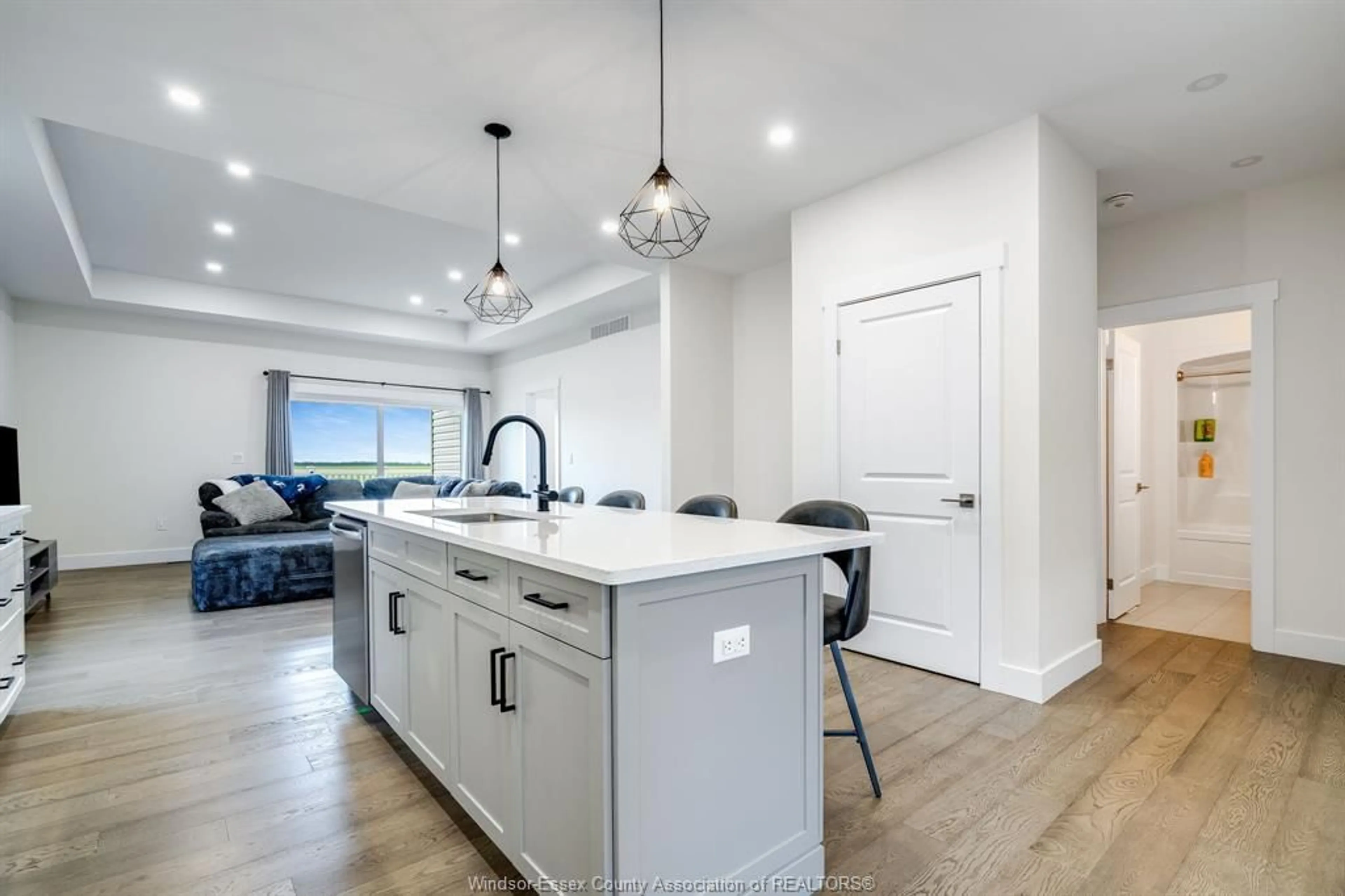 Open concept kitchen, unknown for 42 EVENING Dr, Chatham Ontario N7L 0B6