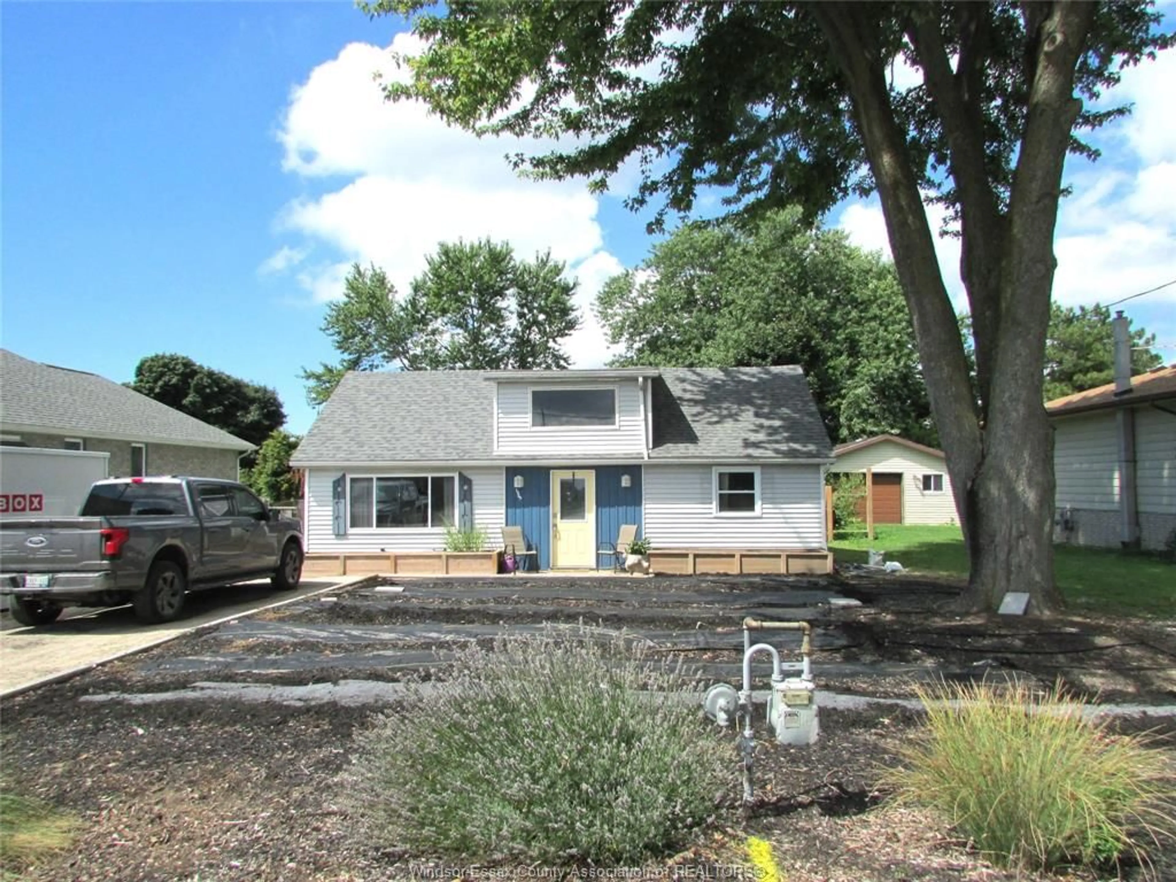 Home with vinyl exterior material, street for 1869 Union Ave, Ruthven Ontario N0P 2G0