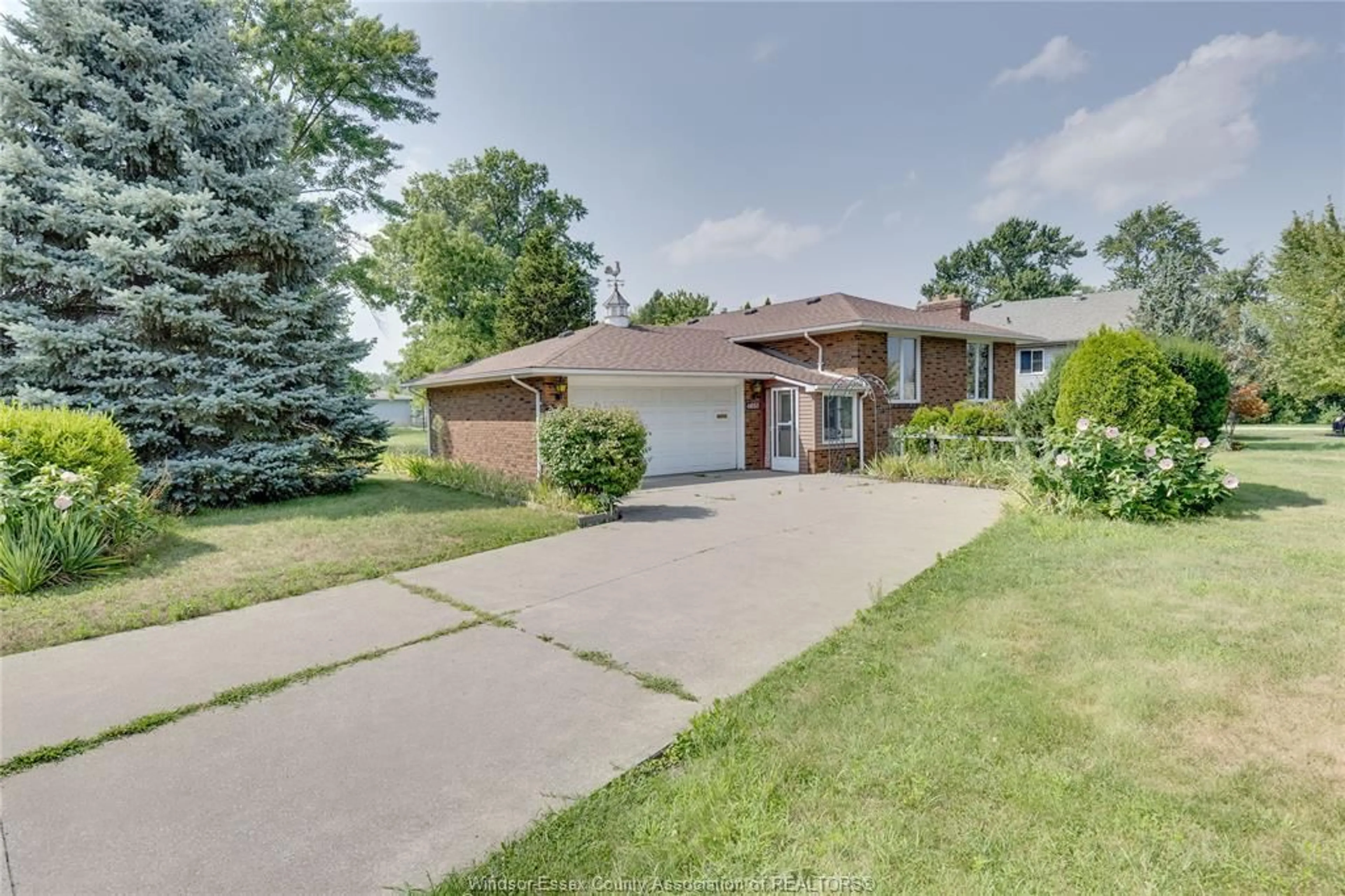 Unknown for 6055 MALDEN, LaSalle Ontario N9H 1S7