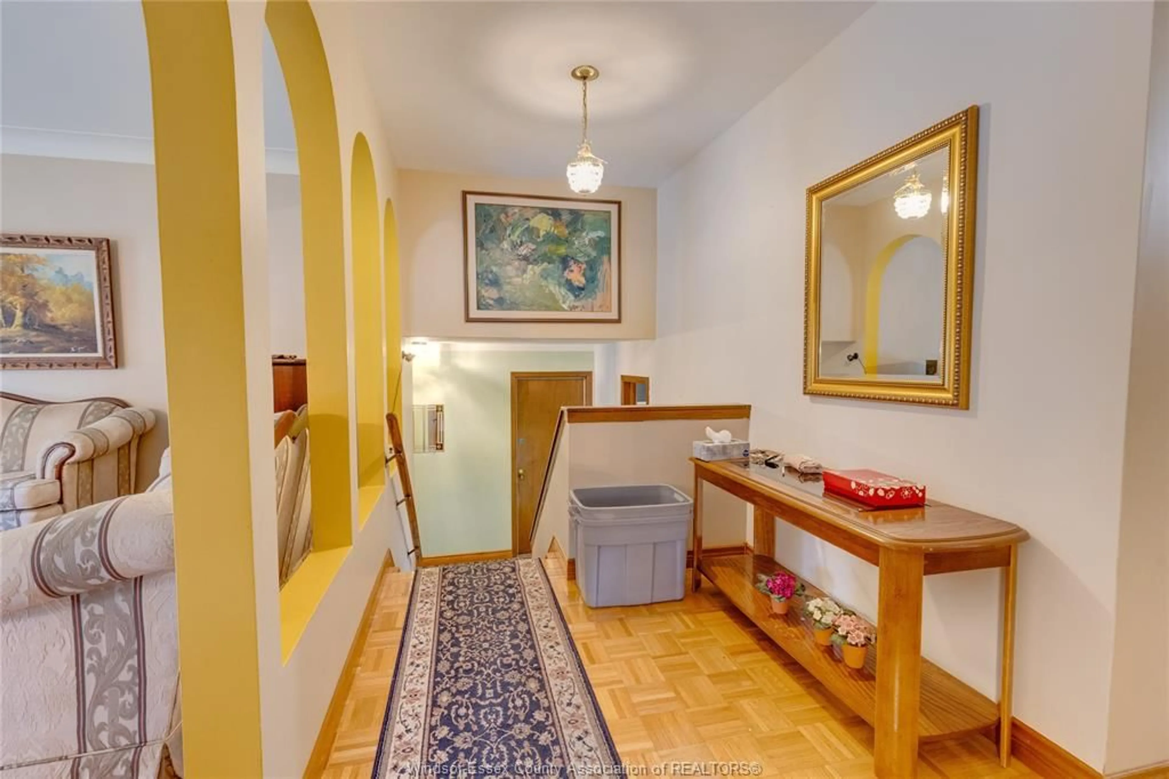 Standard bathroom, ceramic/tile floor for 6055 MALDEN, LaSalle Ontario N9H 1S7