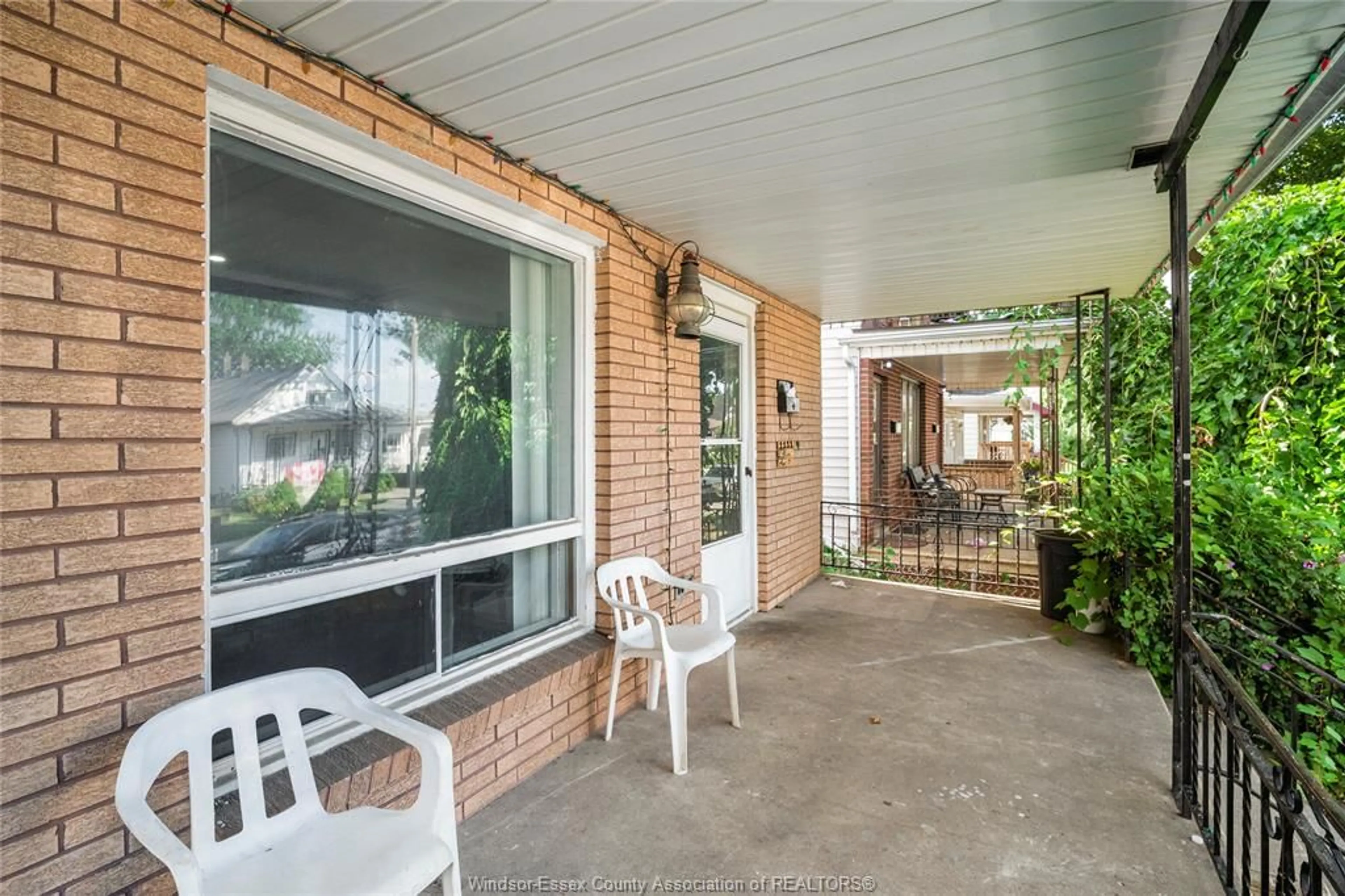 Patio, street for 1111 LILLIAN AVENUE, Windsor Ontario N9A 1V6