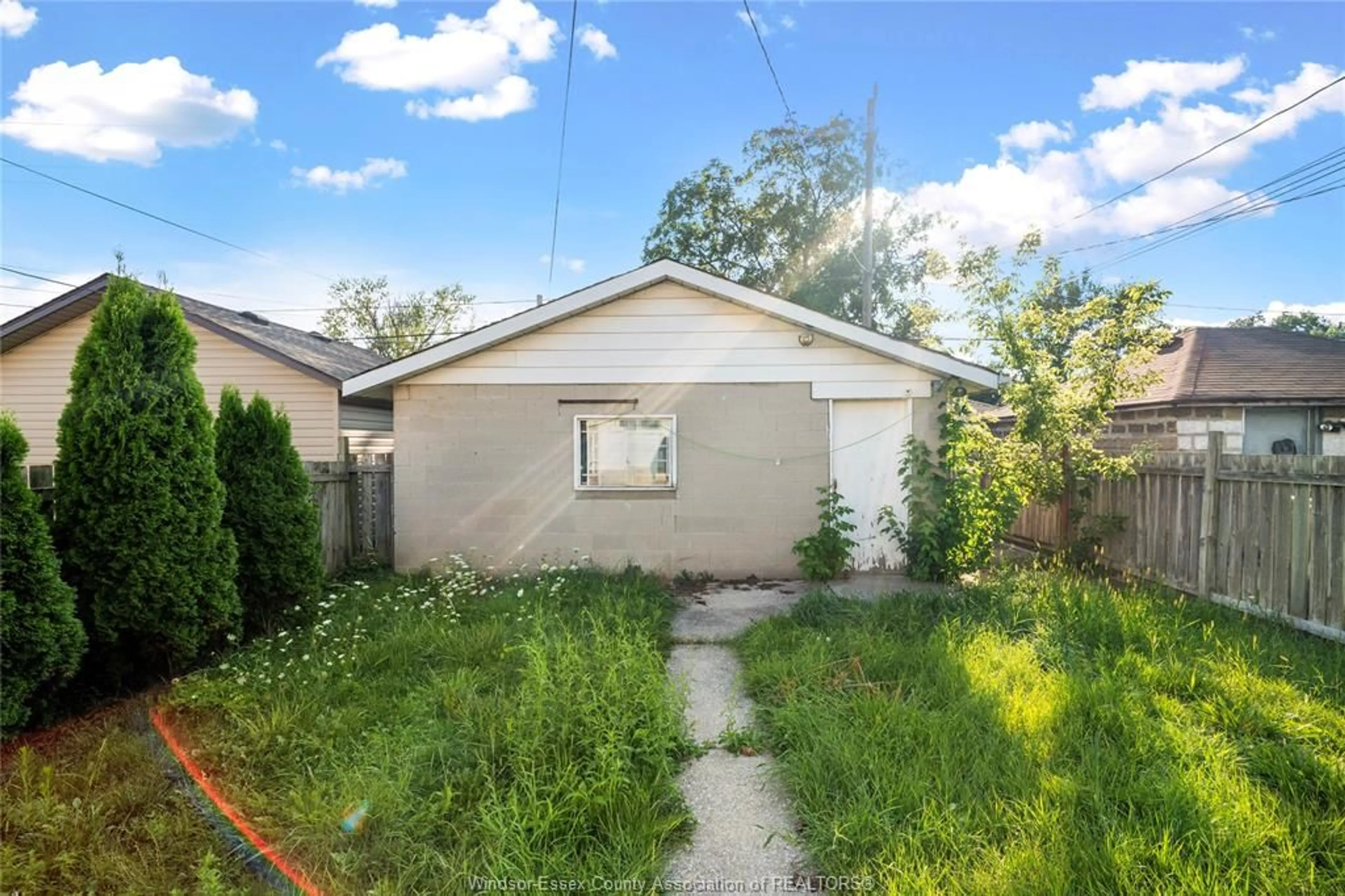 Shed for 1111 LILLIAN AVENUE, Windsor Ontario N9A 1V6