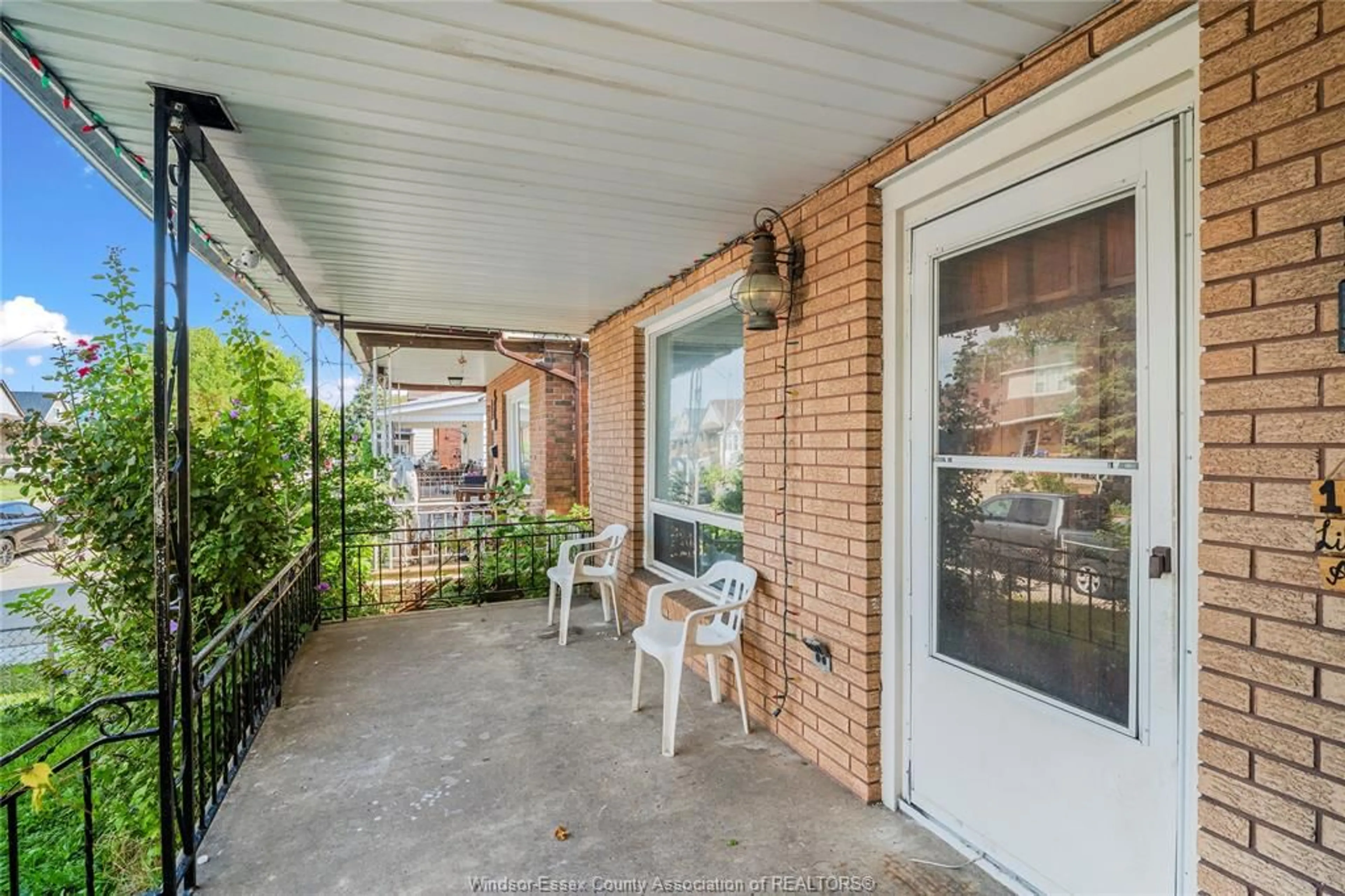 Patio, street for 1111 LILLIAN AVENUE, Windsor Ontario N9A 1V6