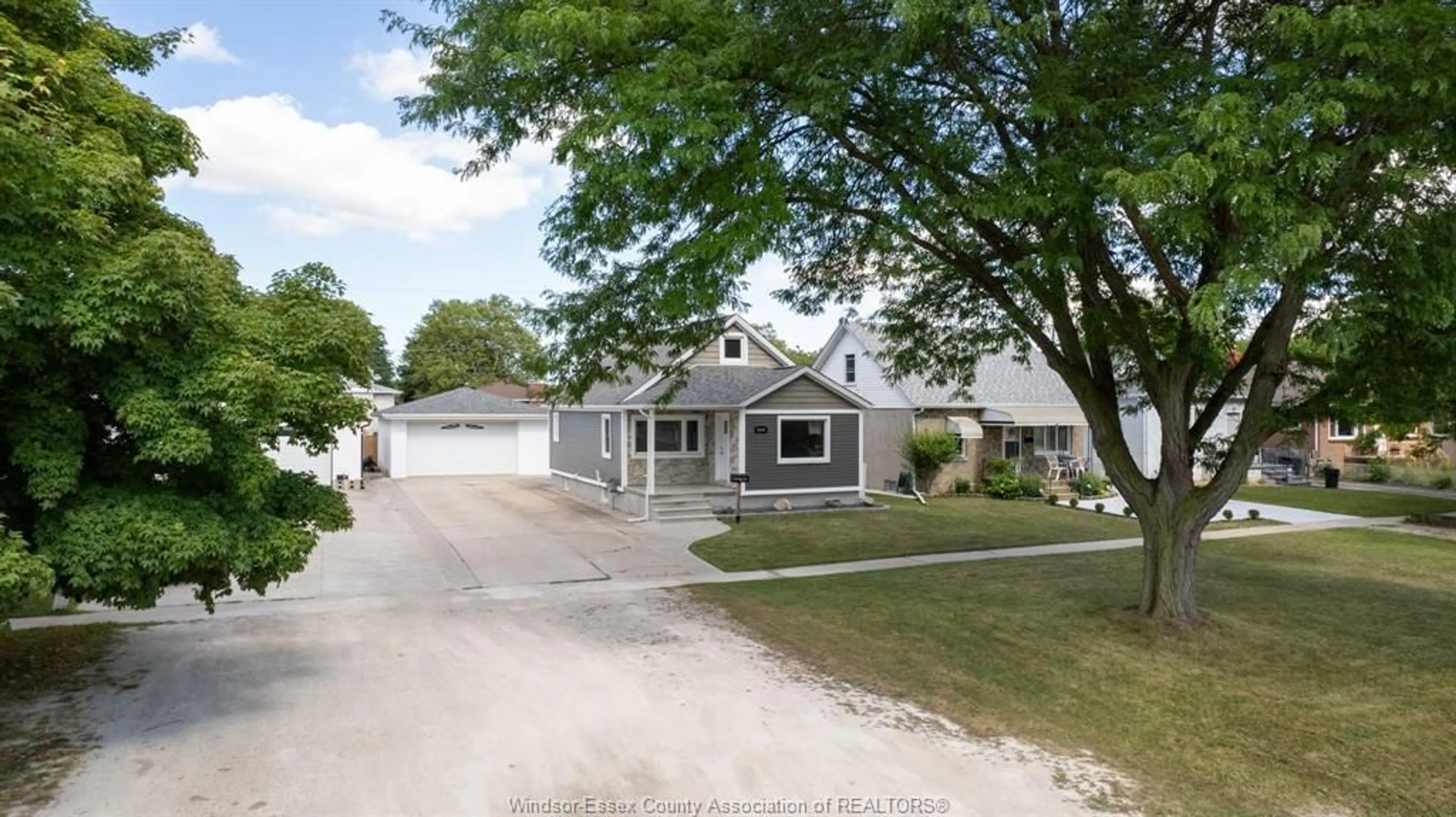 Home with vinyl exterior material, street for 2696 PARENT Ave, Windsor Ontario N8X 4K8