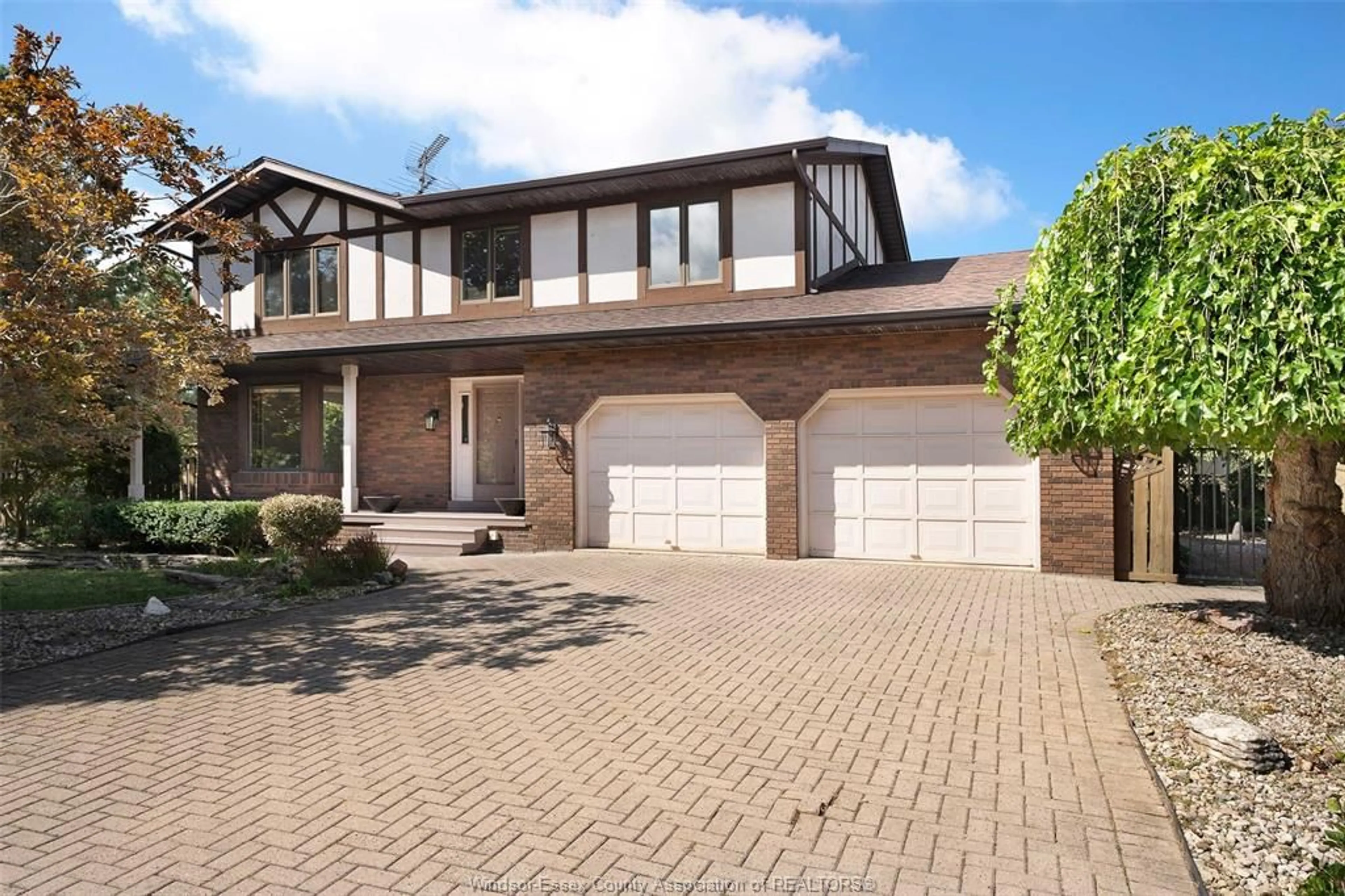 Home with brick exterior material, street for 294 Hyde Park, Amherstburg Ontario N9V 3R3