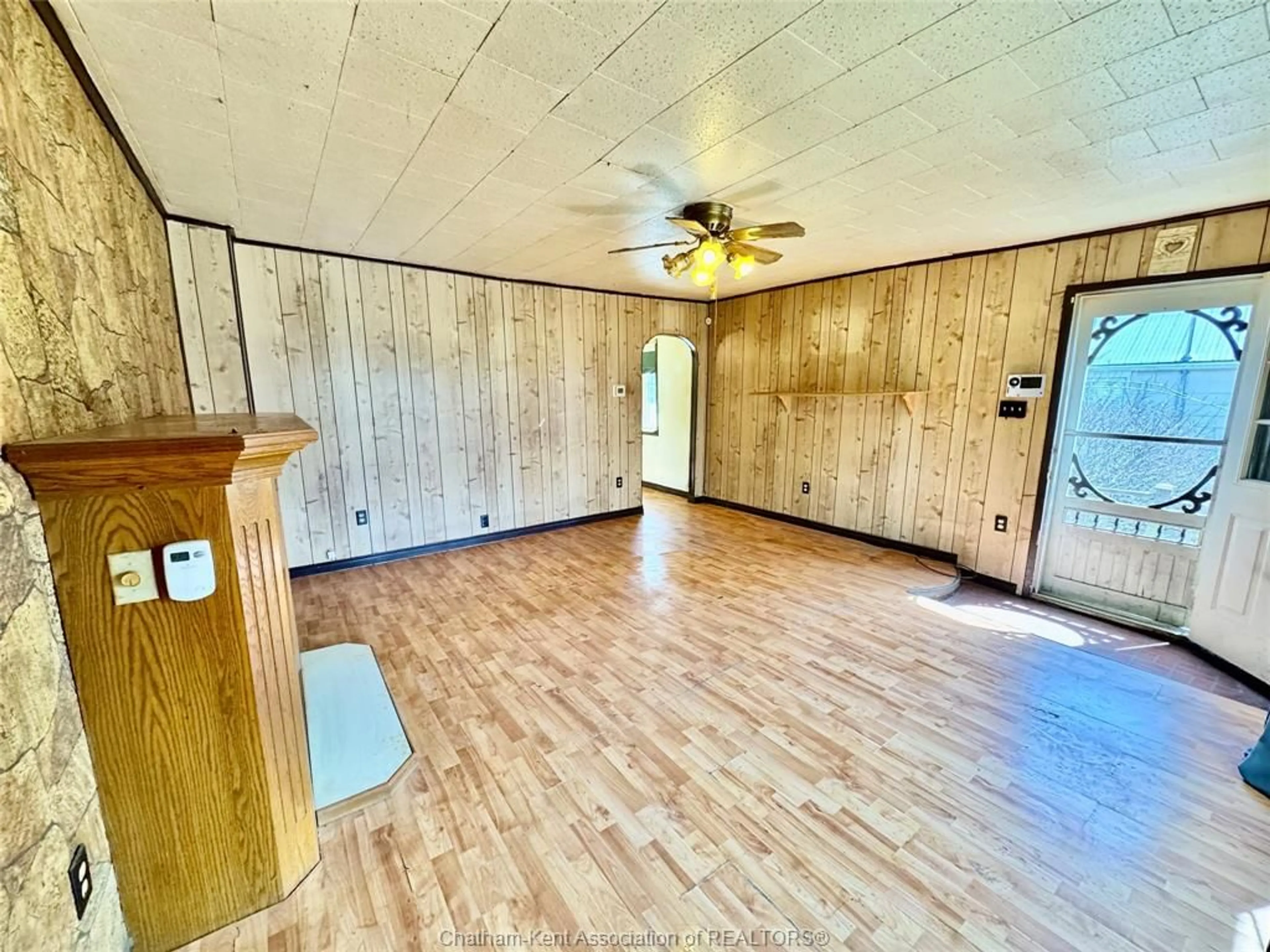 A pic of a room for 71 Princess St, Chatham Ontario N7M 4M8