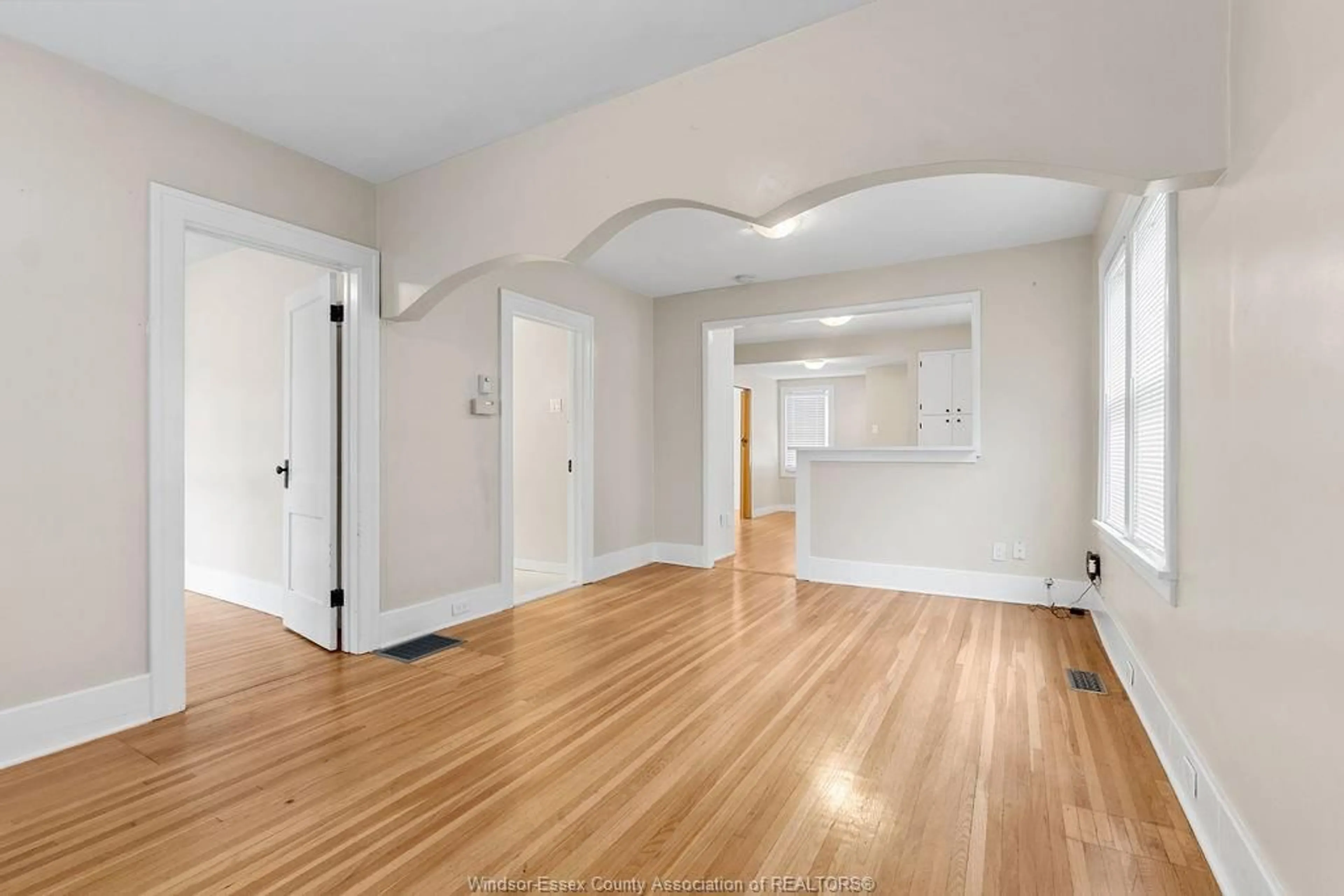 A pic of a room for 1527 ALBERT Rd, Windsor Ontario N8Y 3R3