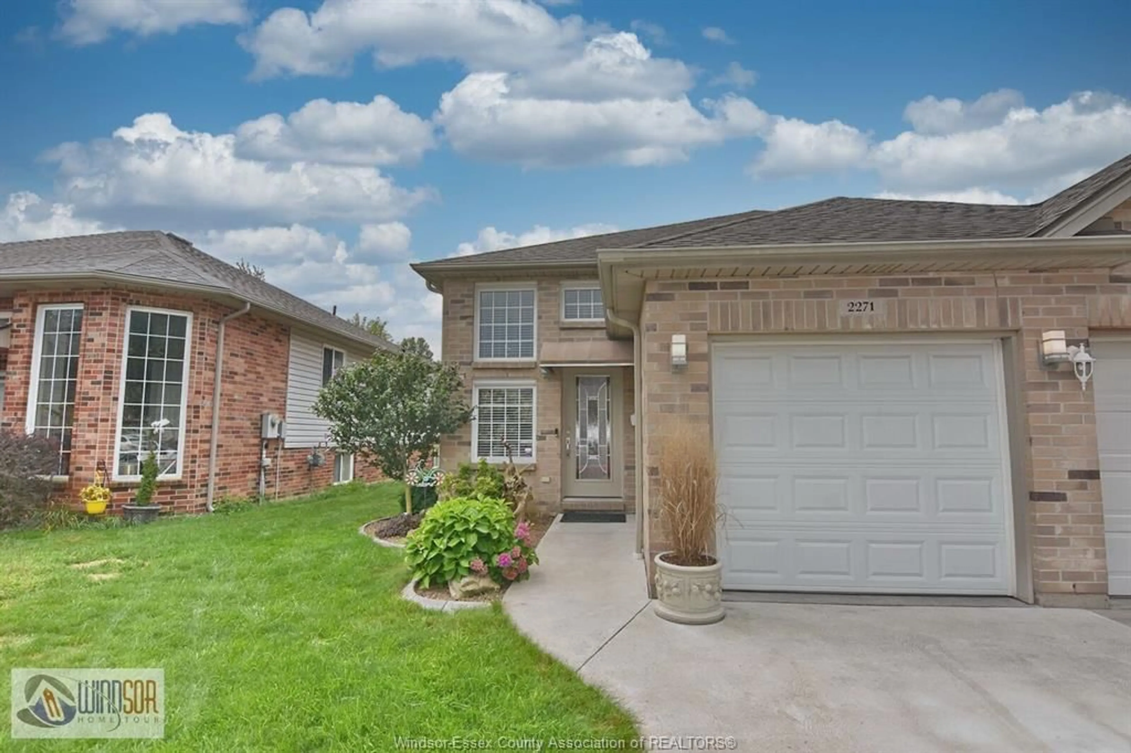 Home with brick exterior material, street for 2271 LAMONT St, Windsor Ontario N9E 4X5