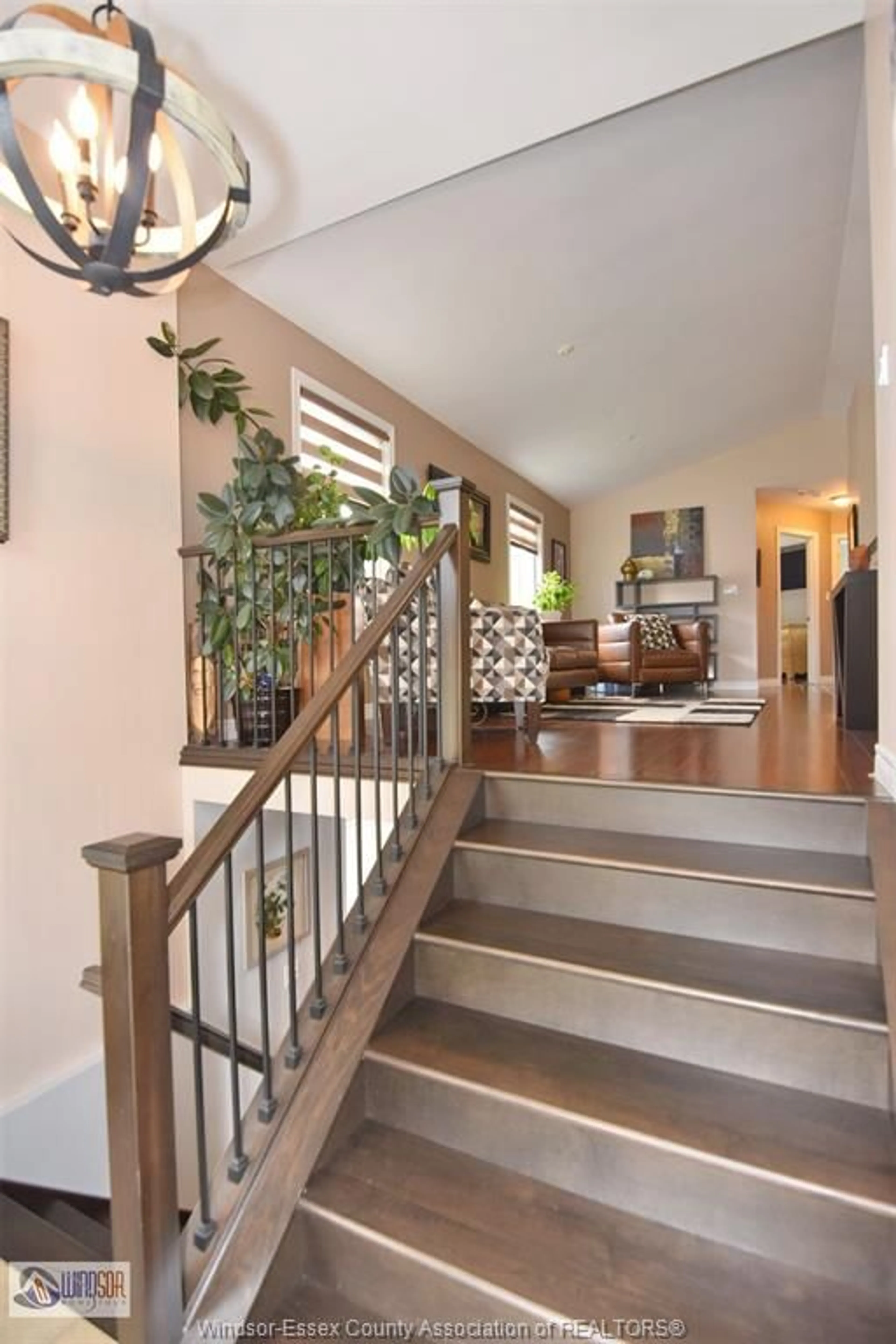 Unknown for 2271 LAMONT St, Windsor Ontario N9E 4X5