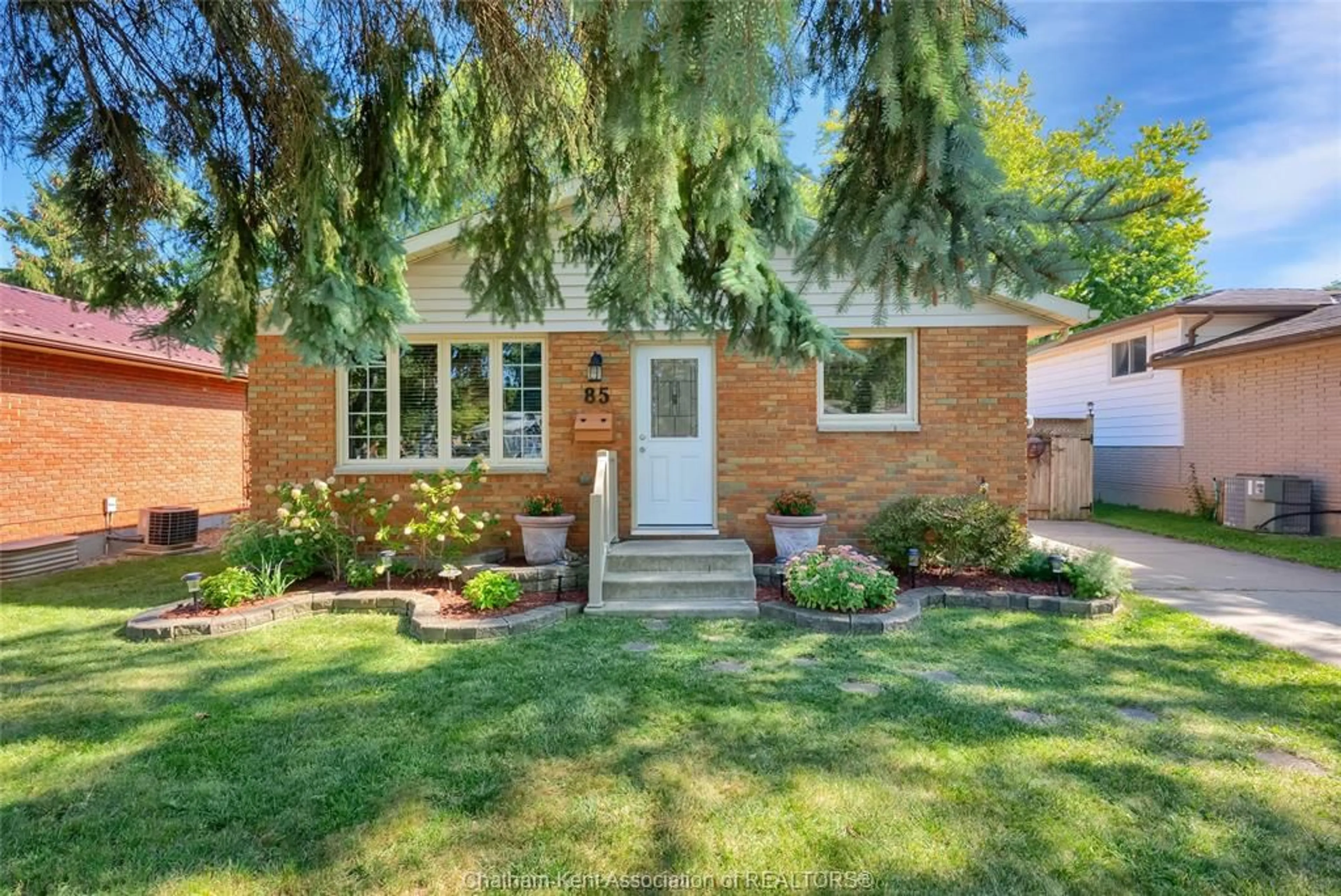 Home with brick exterior material, street for 85 Marion Ave, Chatham Ontario N7M 5N7