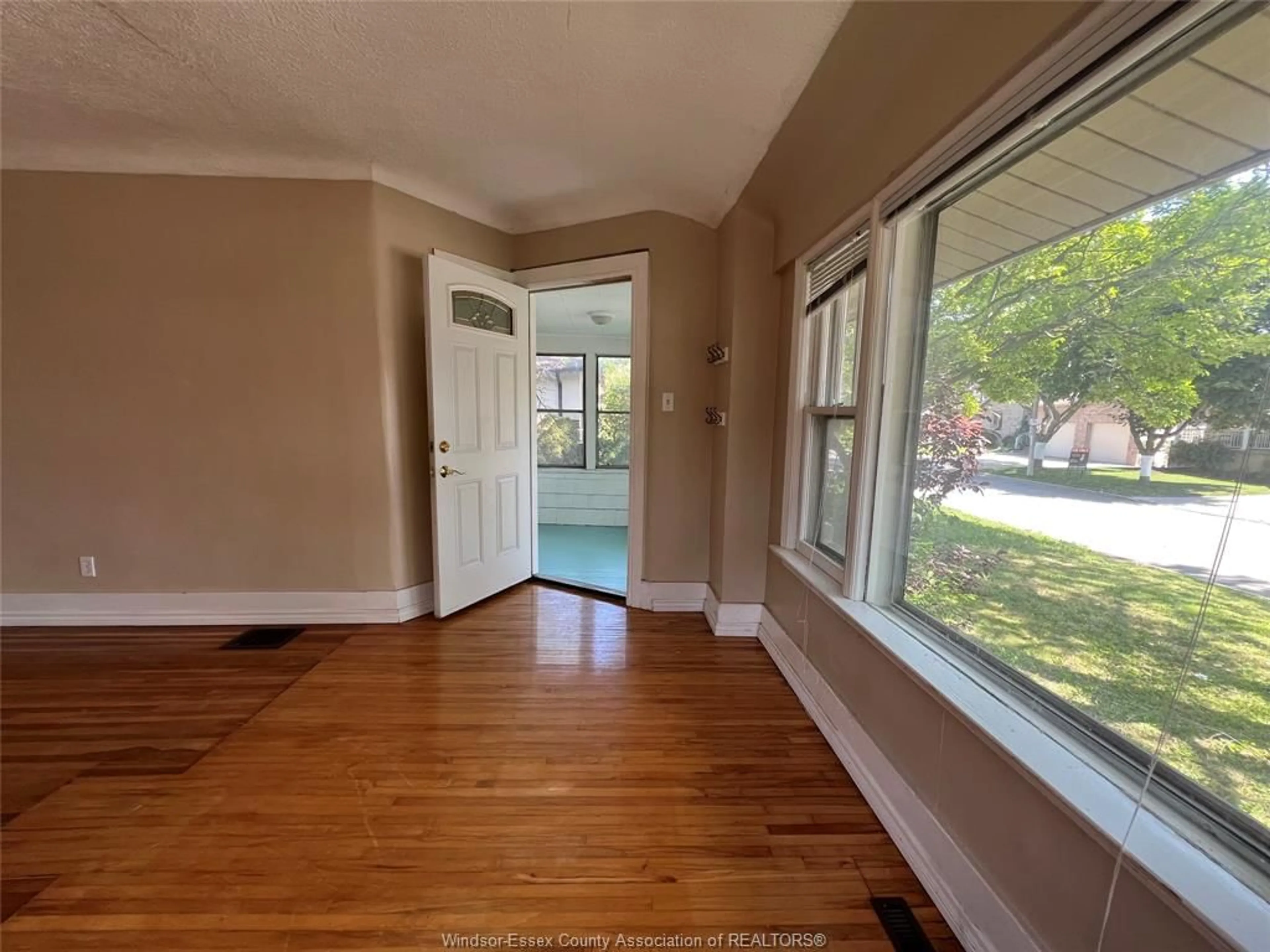 A pic of a room for 2423 PRINCESS Ave, Windsor Ontario N8T 1V2