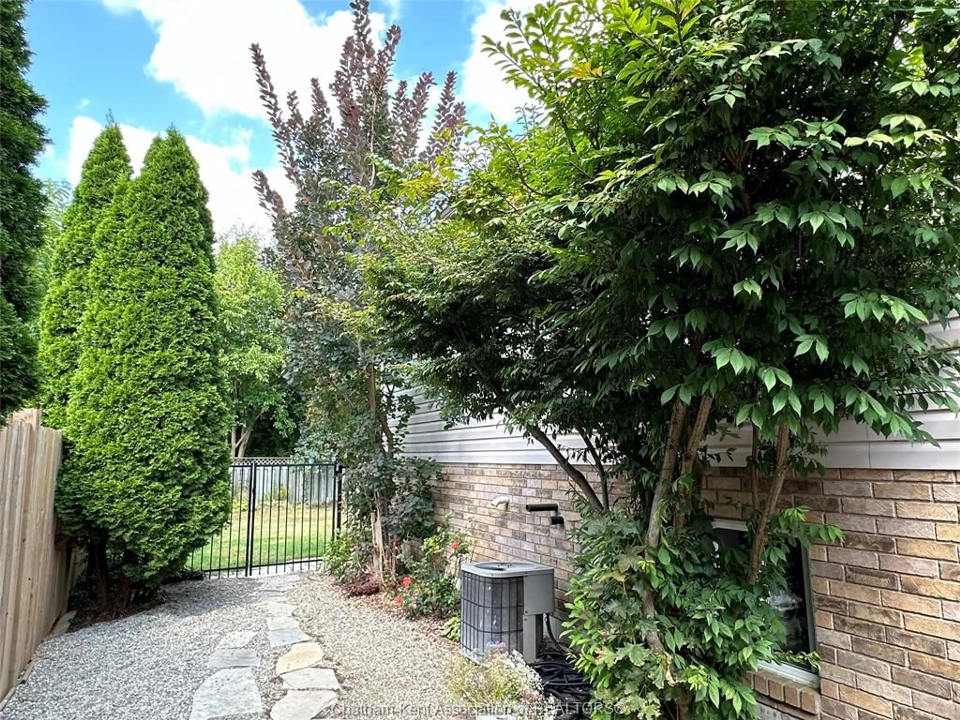 A pic from outside/outdoor area/front of a property/back of a property/a pic from drone, street for 9057 Indian Creek Line, Chatham-Kent Ontario N7M 5J3