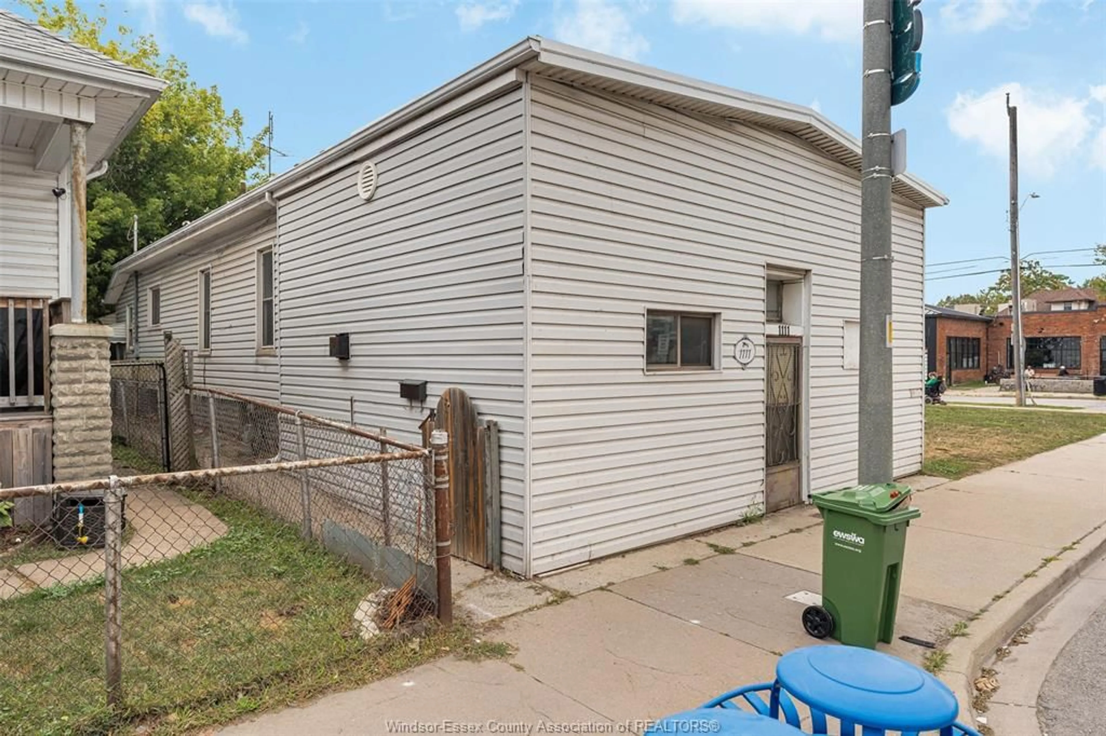 Shed for 1111-1115 Drouillard Rd, Windsor Ontario N8Y 2R2
