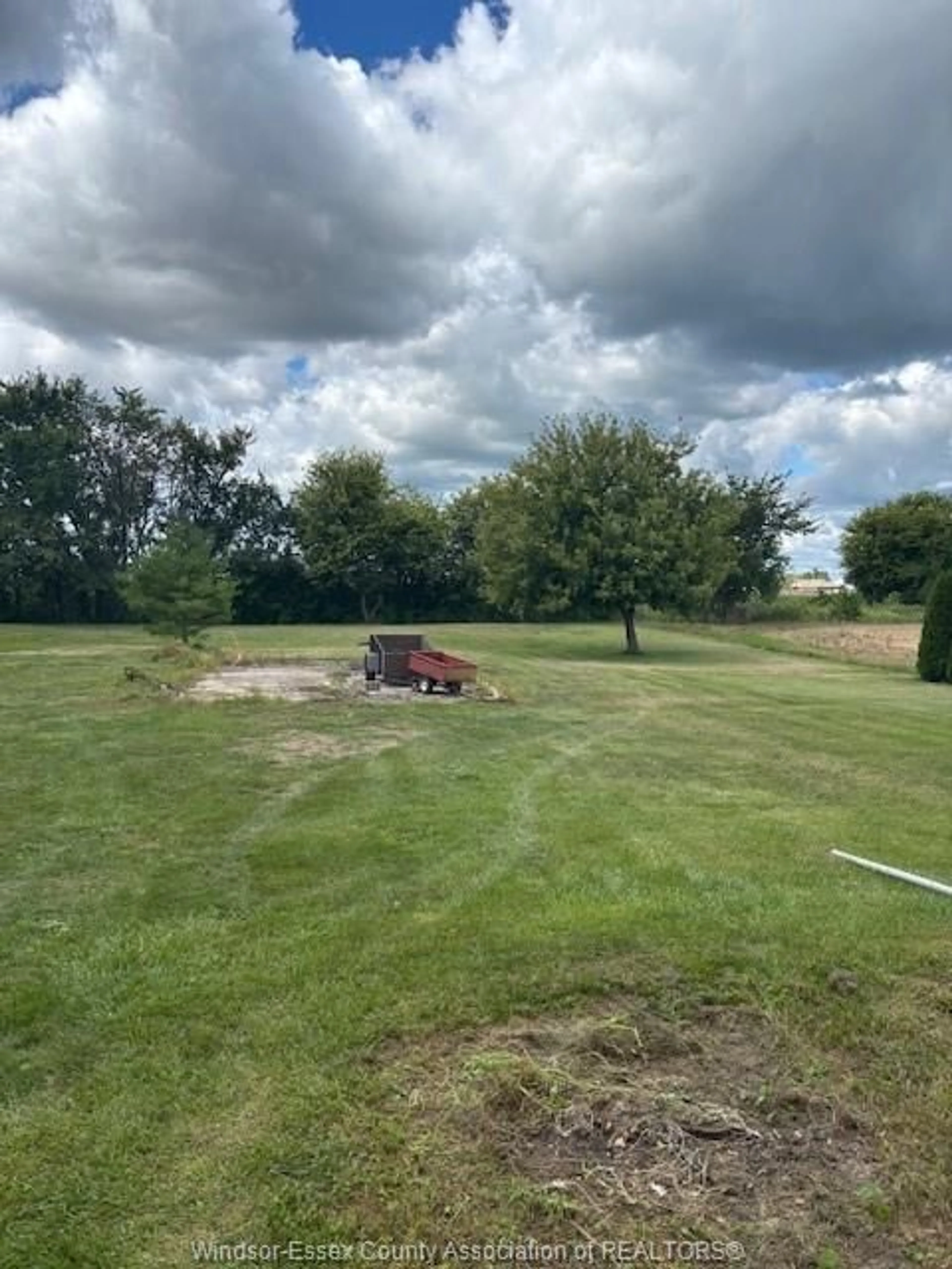 A pic from outside/outdoor area/front of a property/back of a property/a pic from drone, unknown for 2543 LAKESHORE ROAD 243, Rochester Ontario N0R 1A0