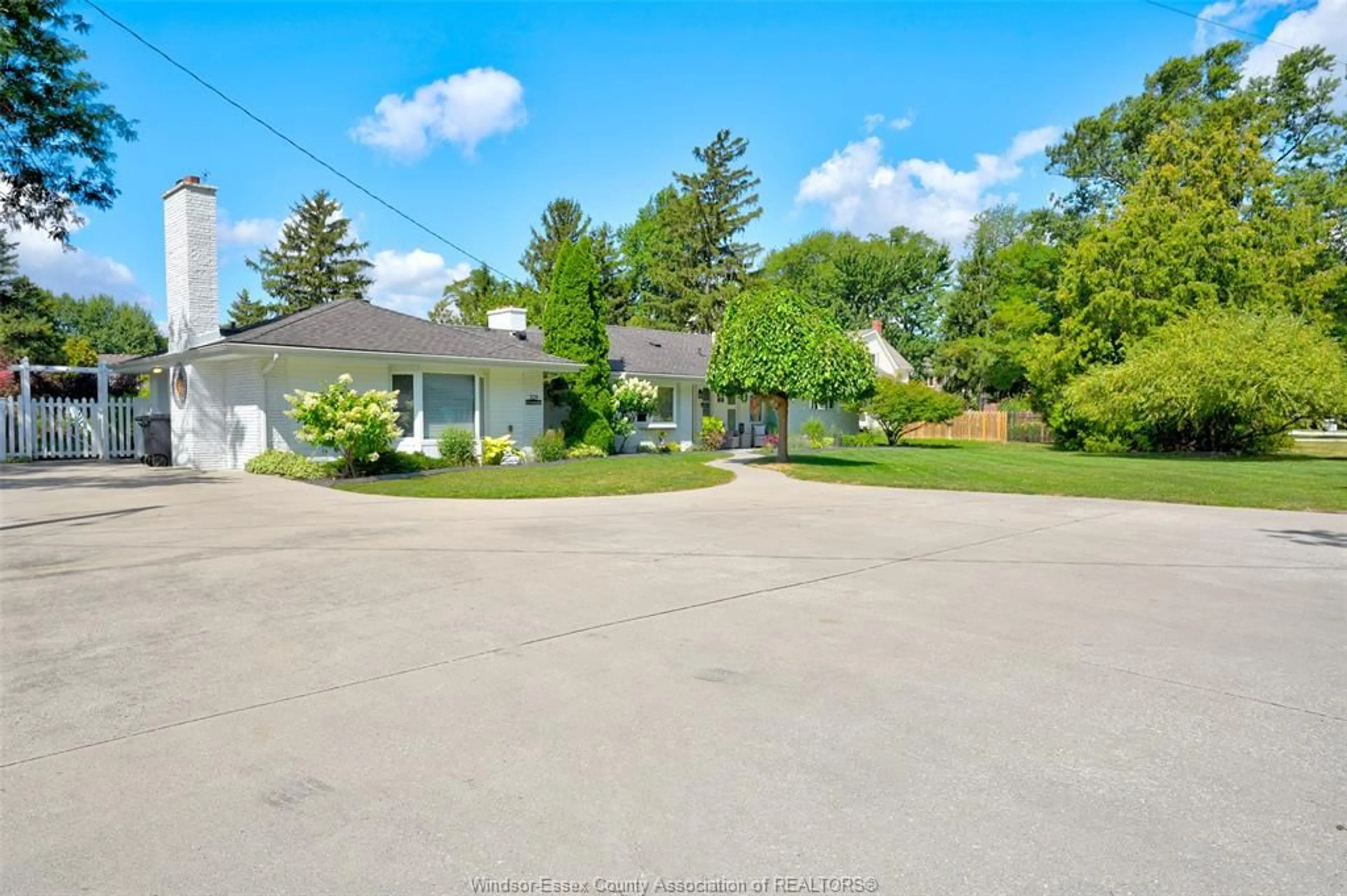 A pic from outside/outdoor area/front of a property/back of a property/a pic from drone, street for 329 CORONADO, Tecumseh Ontario N8N 2E5