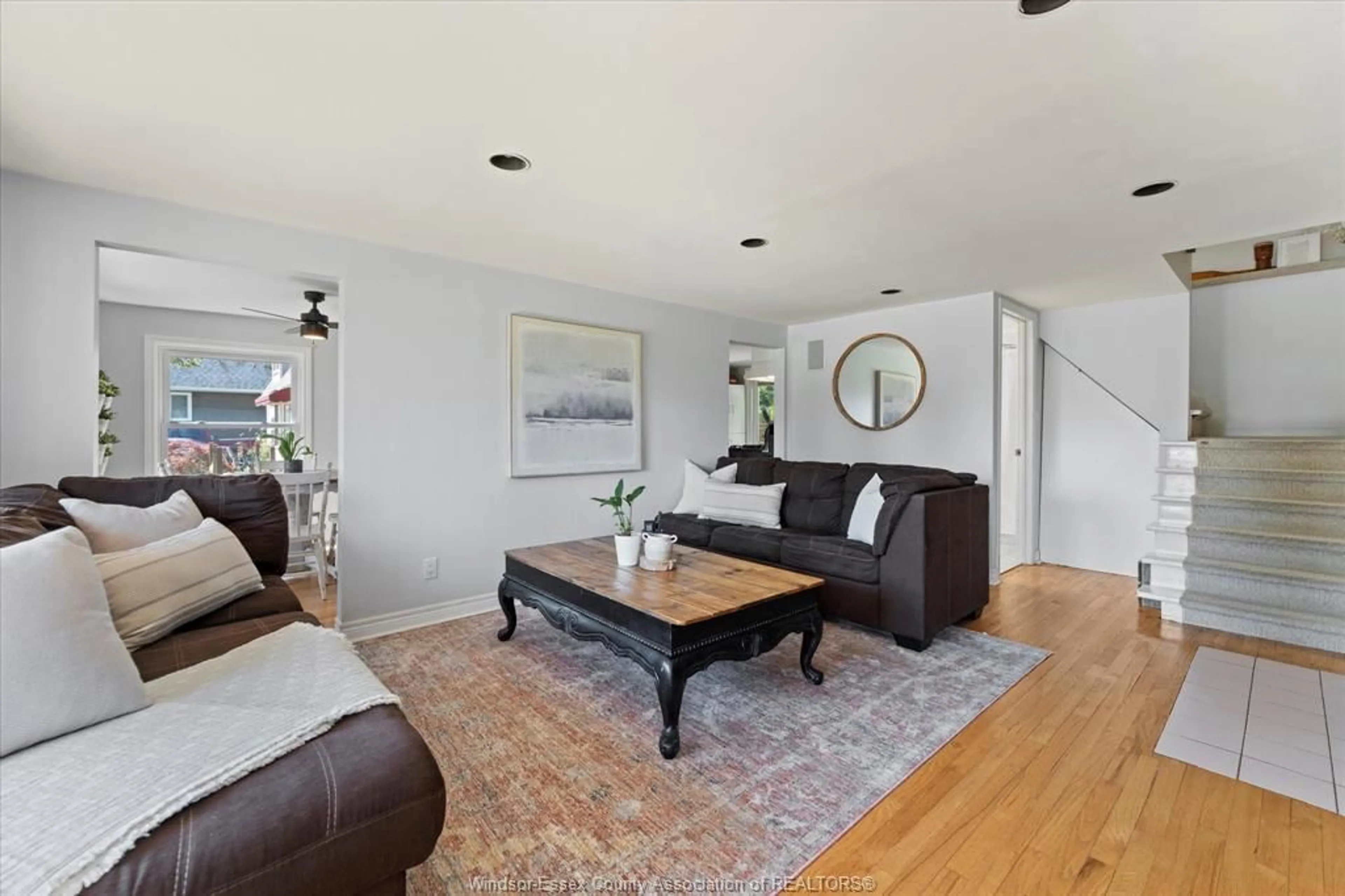 Living room with furniture, unknown for 374 LAKEWOOD Dr, Amherstburg Ontario N9V 2Y8
